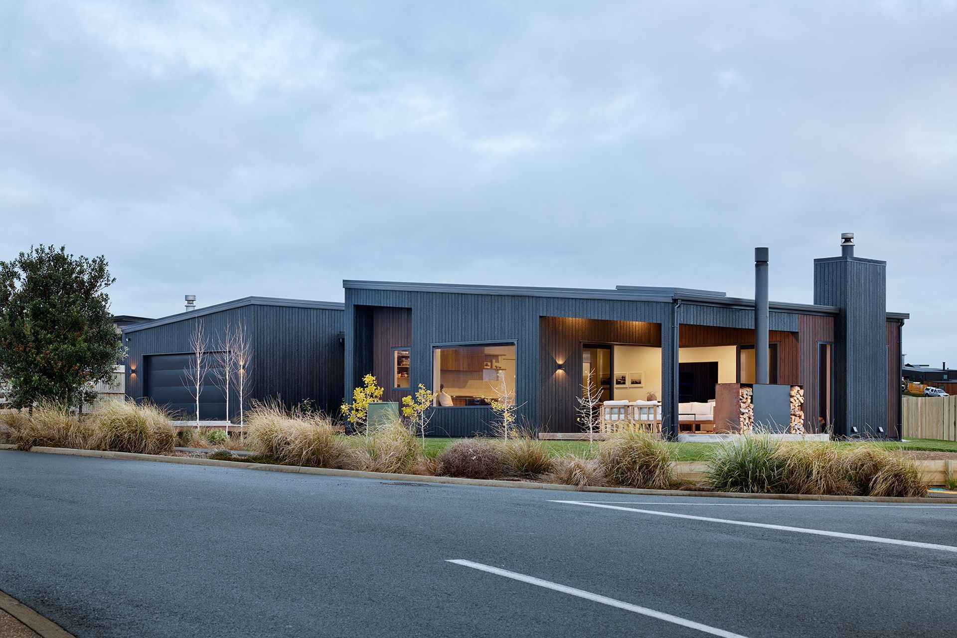 22026exteriorroadview.jpg