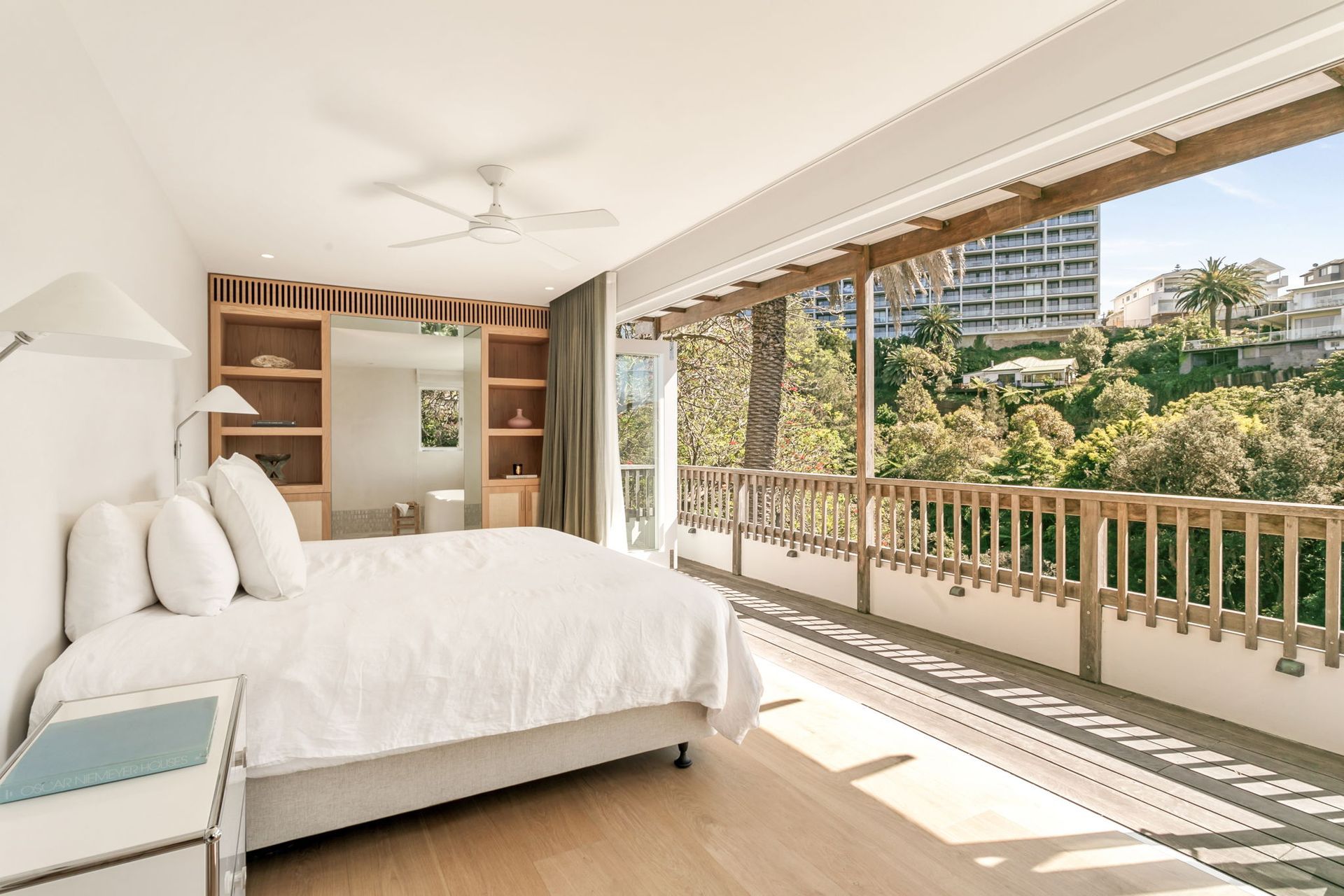 24-Wolaroi-Cres-Tamarama01.jpg