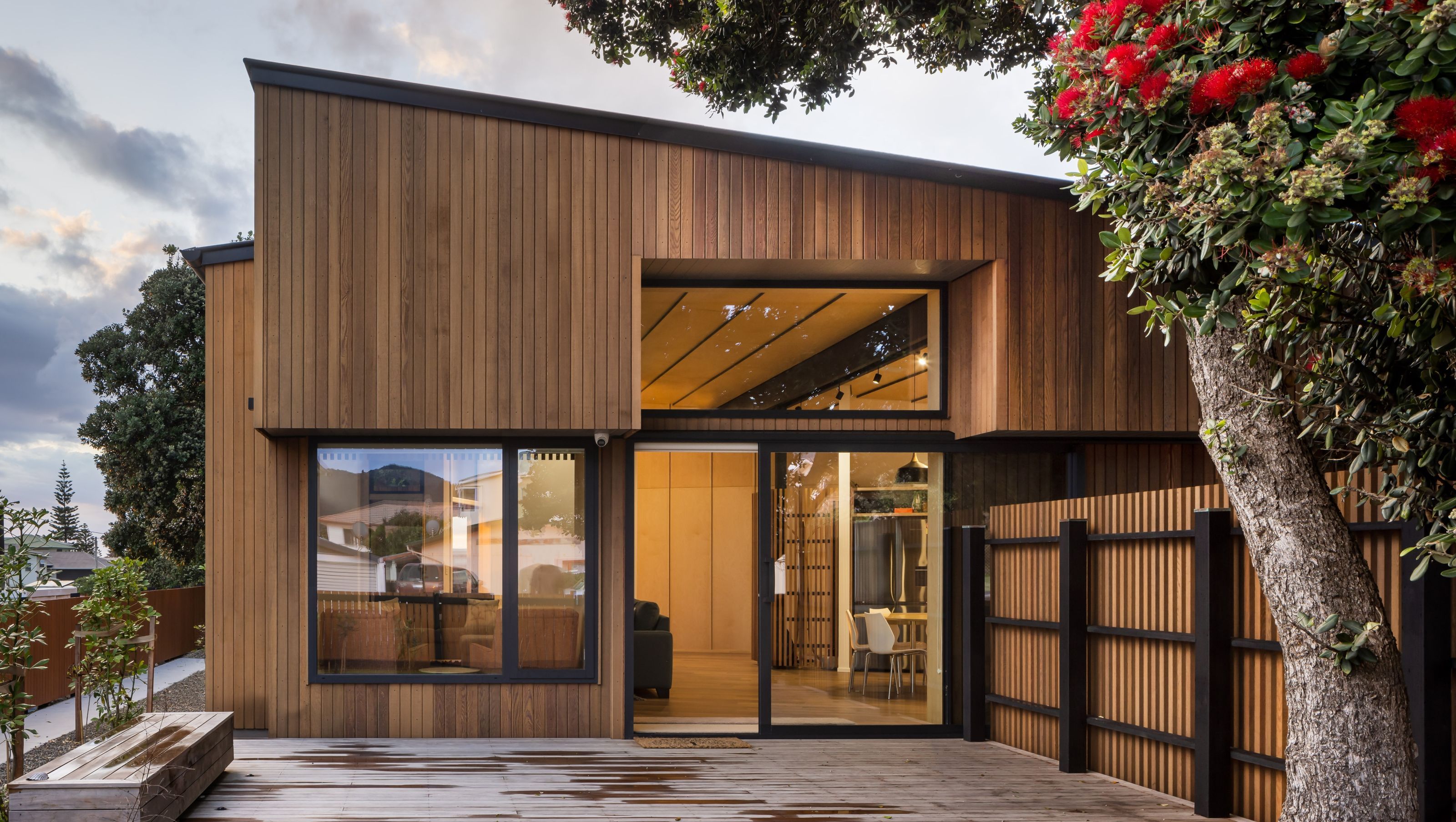 Pōhutukawa House