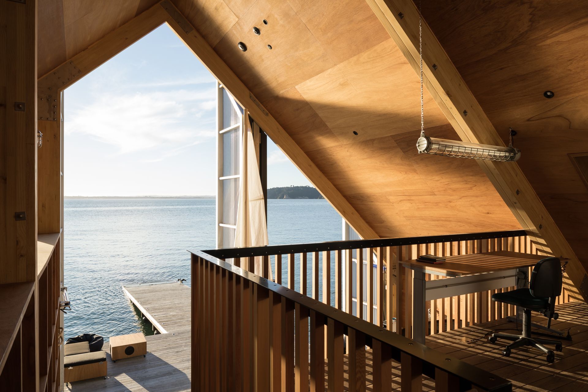 Boathouse 01