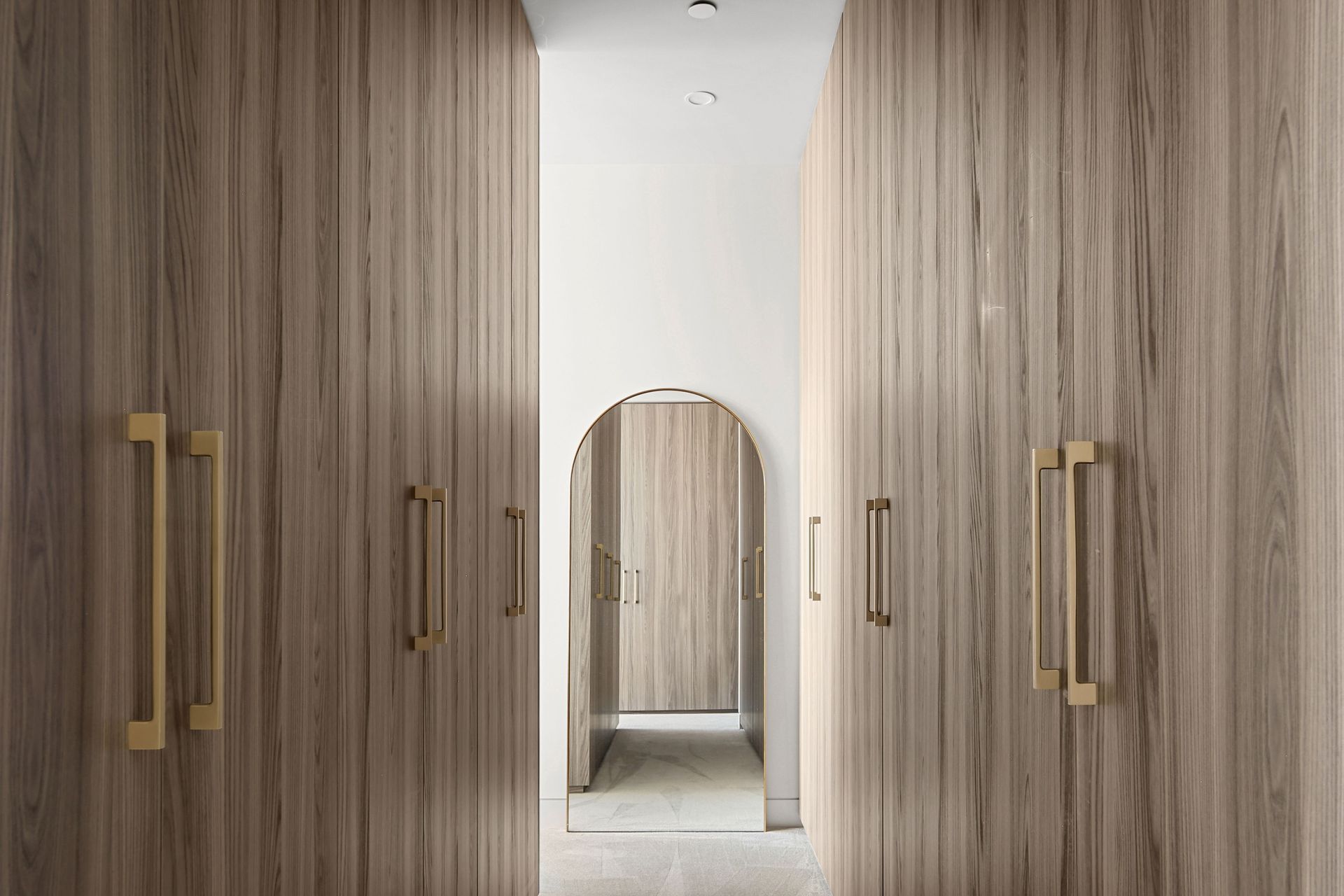 41aBenelongCresBellevueHilHighWalk-in-closet.jpg