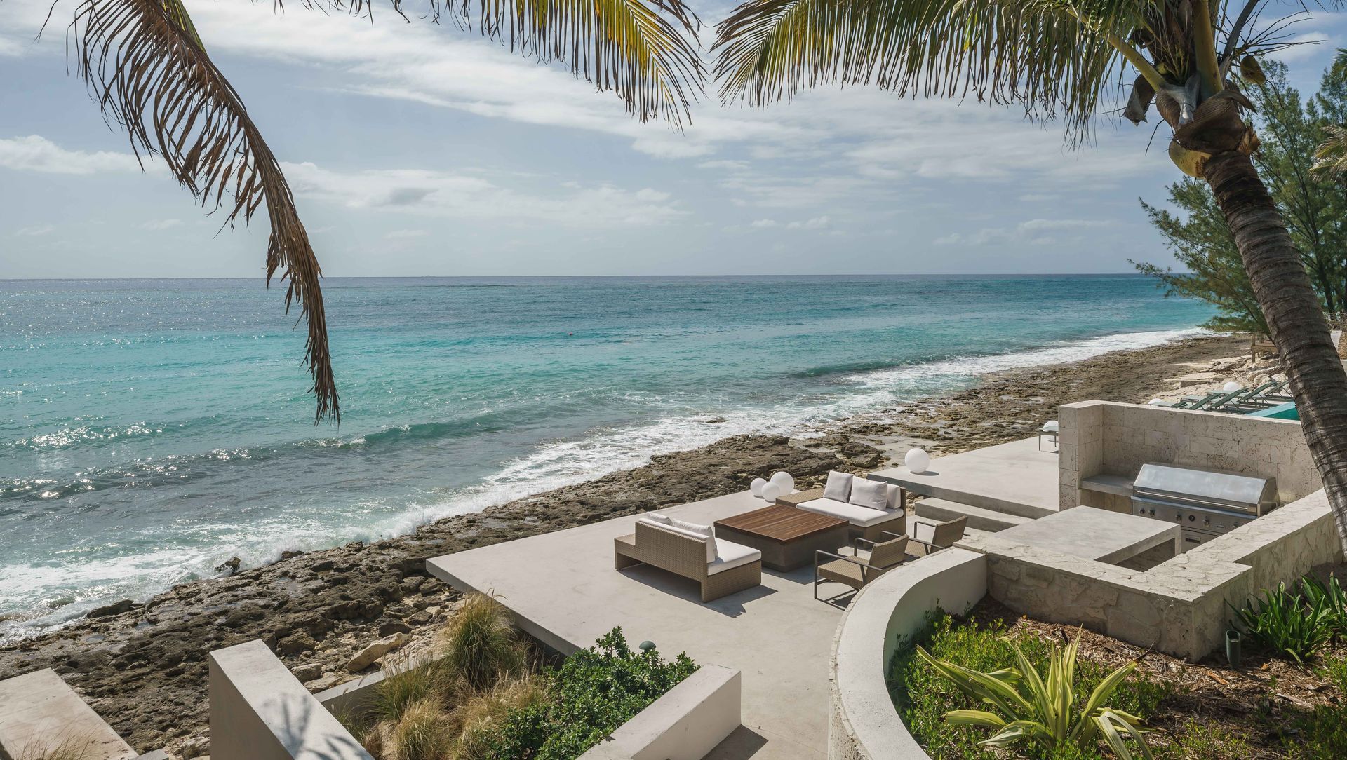 Cat Cay Residence banner