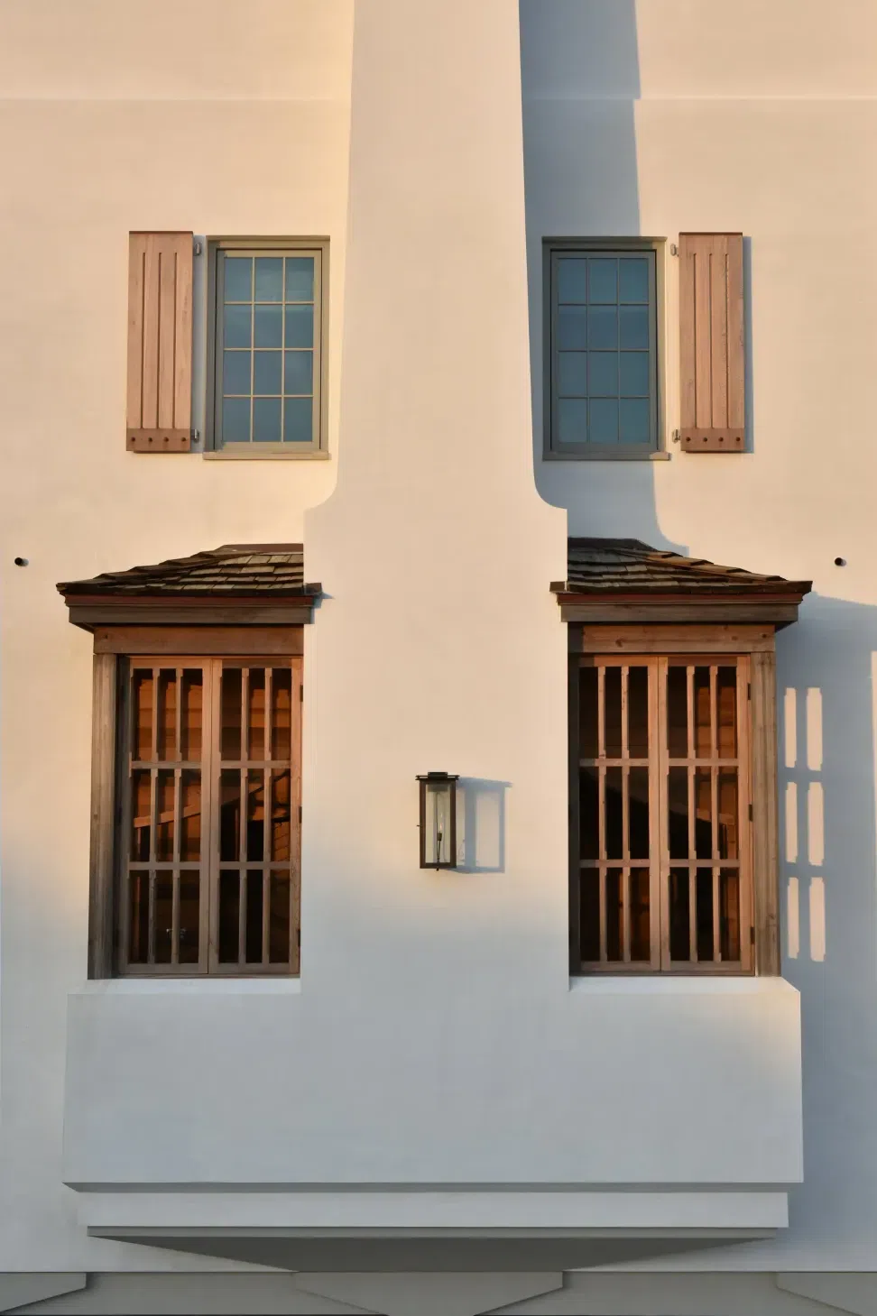Alys130SeaGardenExteriorFrontWindowDetail.webp