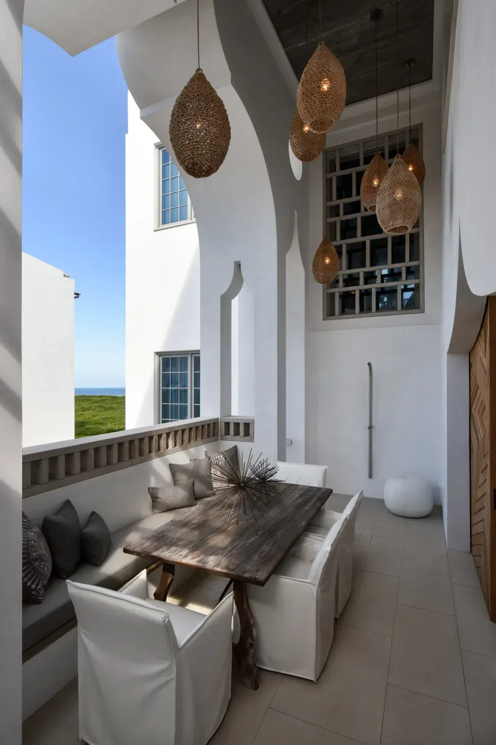 Alys130SeaGardenOutdoorDining.webp