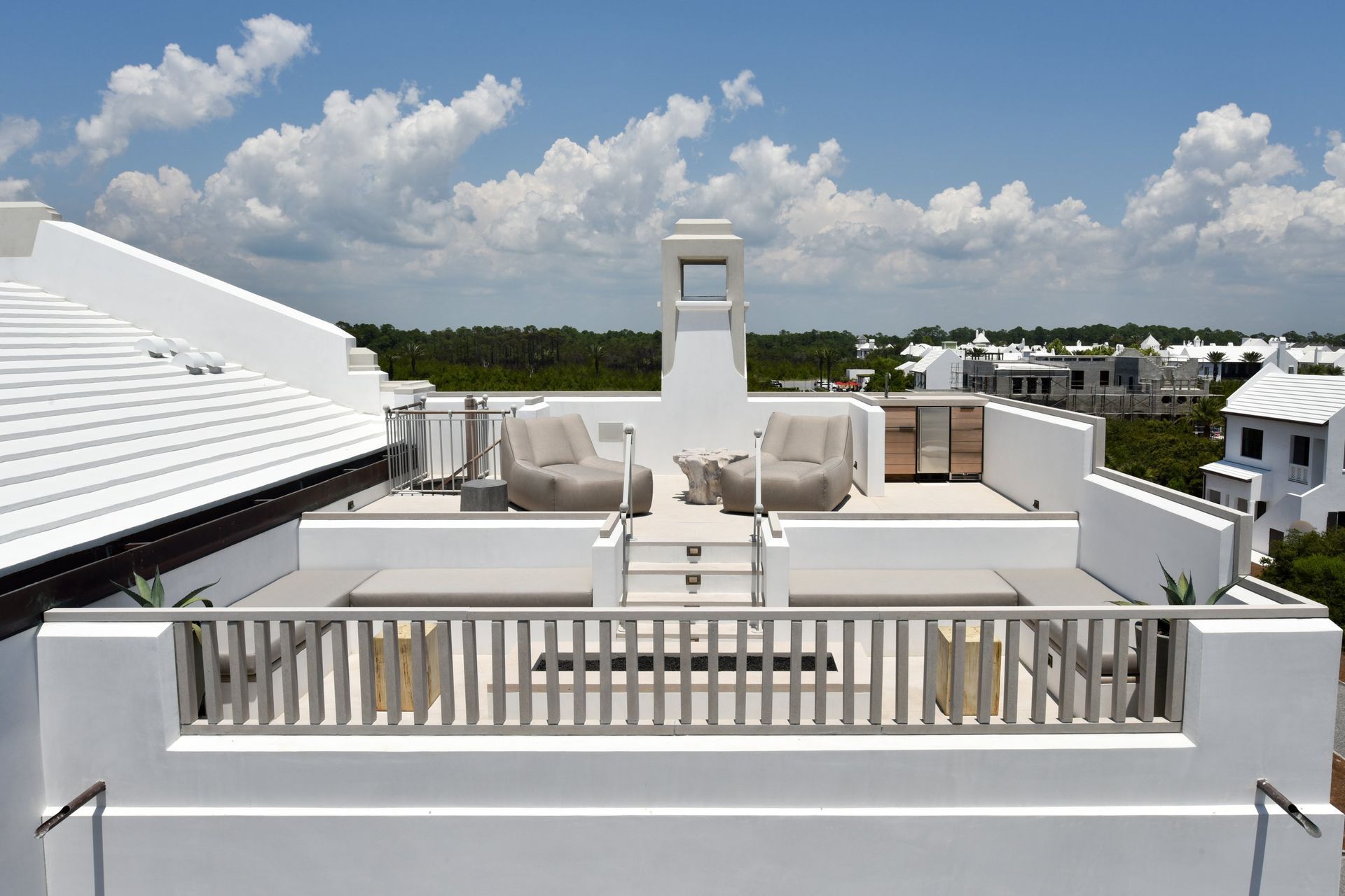 Alys130SeaGardenRoofTopTerrace2Village.jpg