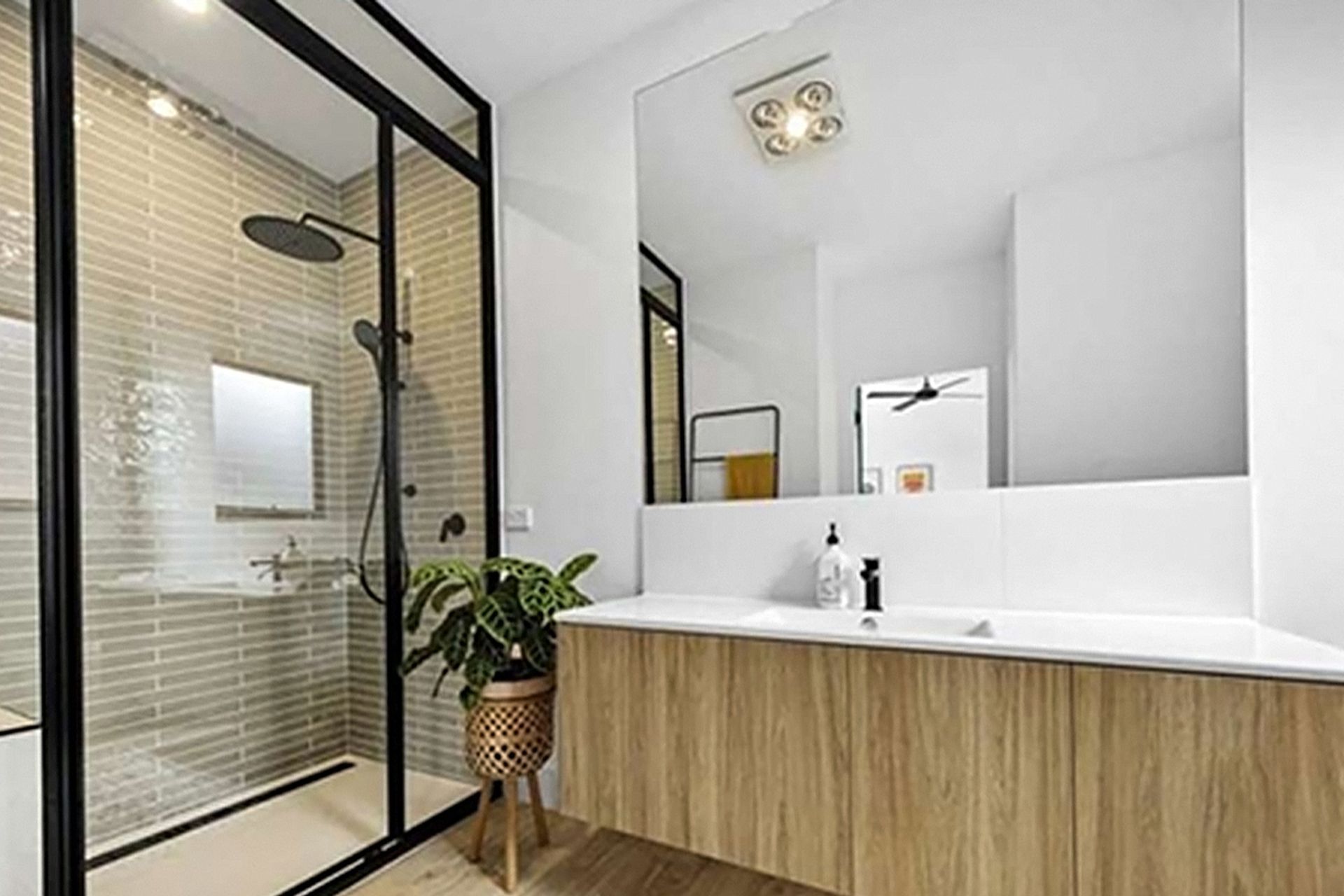Bathroom-2-Amended-v5.jpg