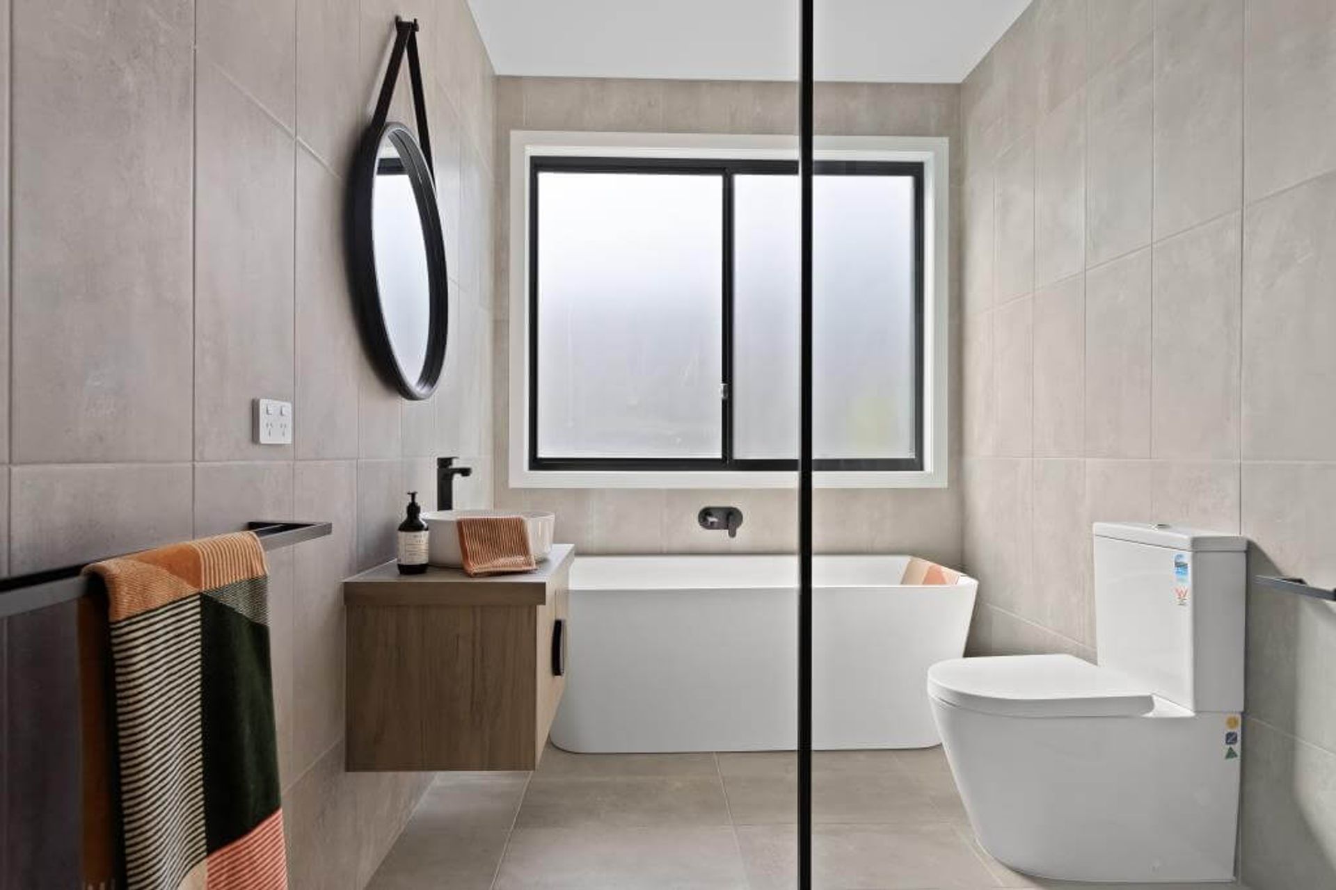 Bathroom-v8.jpg