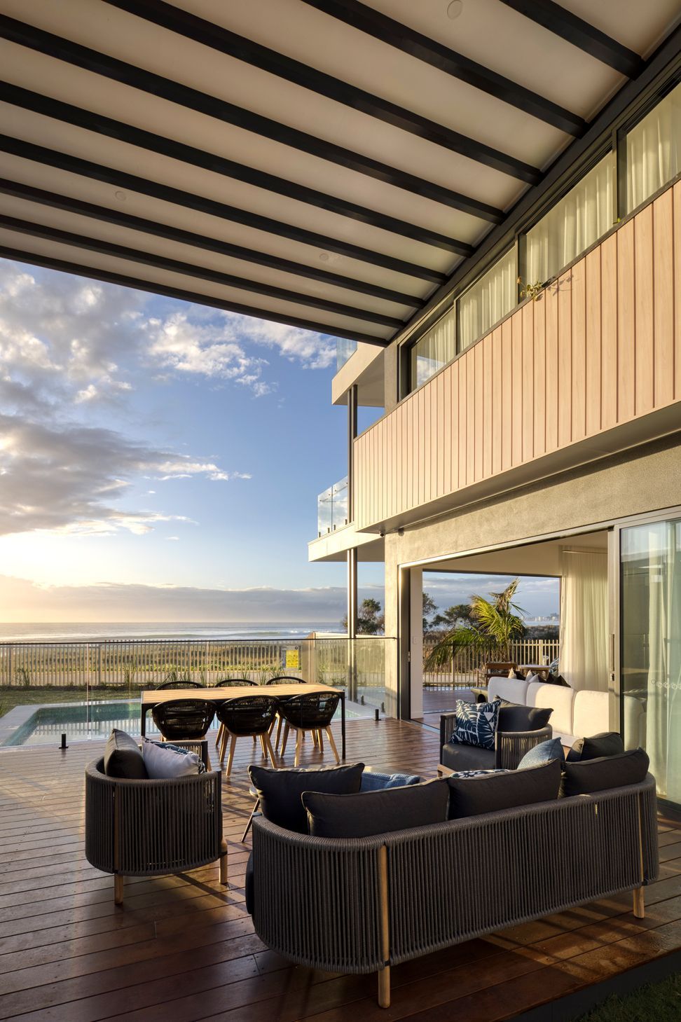 Currumbin Beachfront Residence