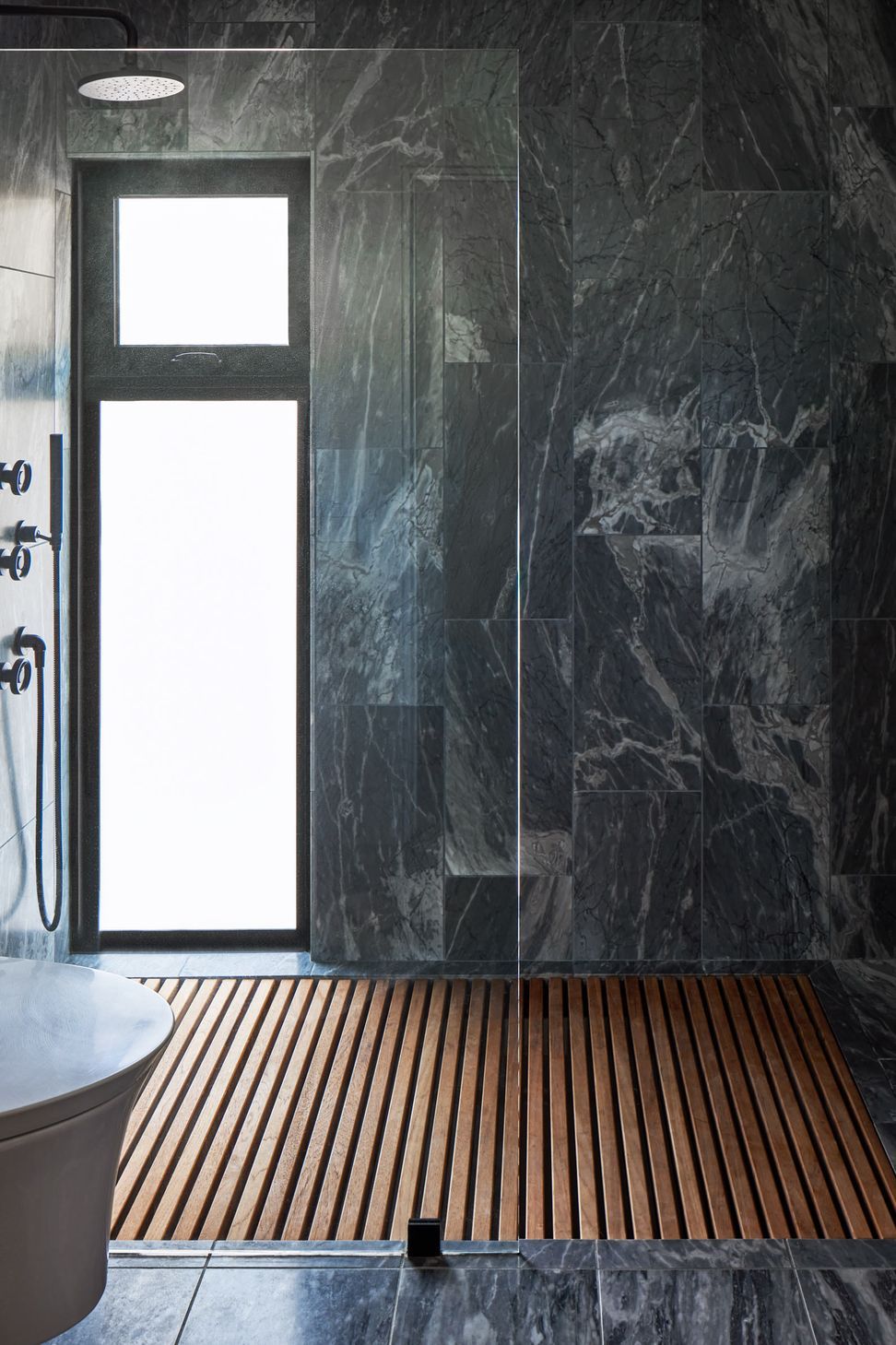 FOWLINGBATHROOMSHOWER0132.jpg