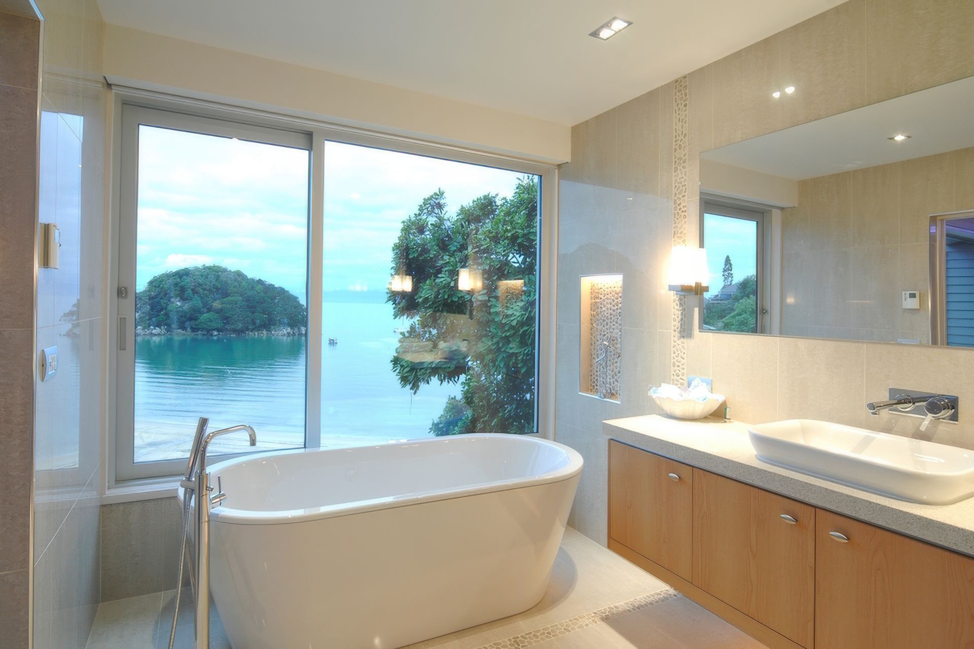 Kaiteriteri-Master-Bedroom-Ensuite-e1554079708981-gigapixel-standard-v2-4x.jpeg