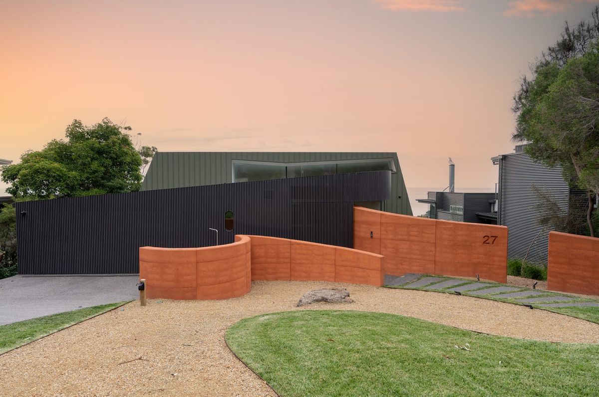 Lorne Residence