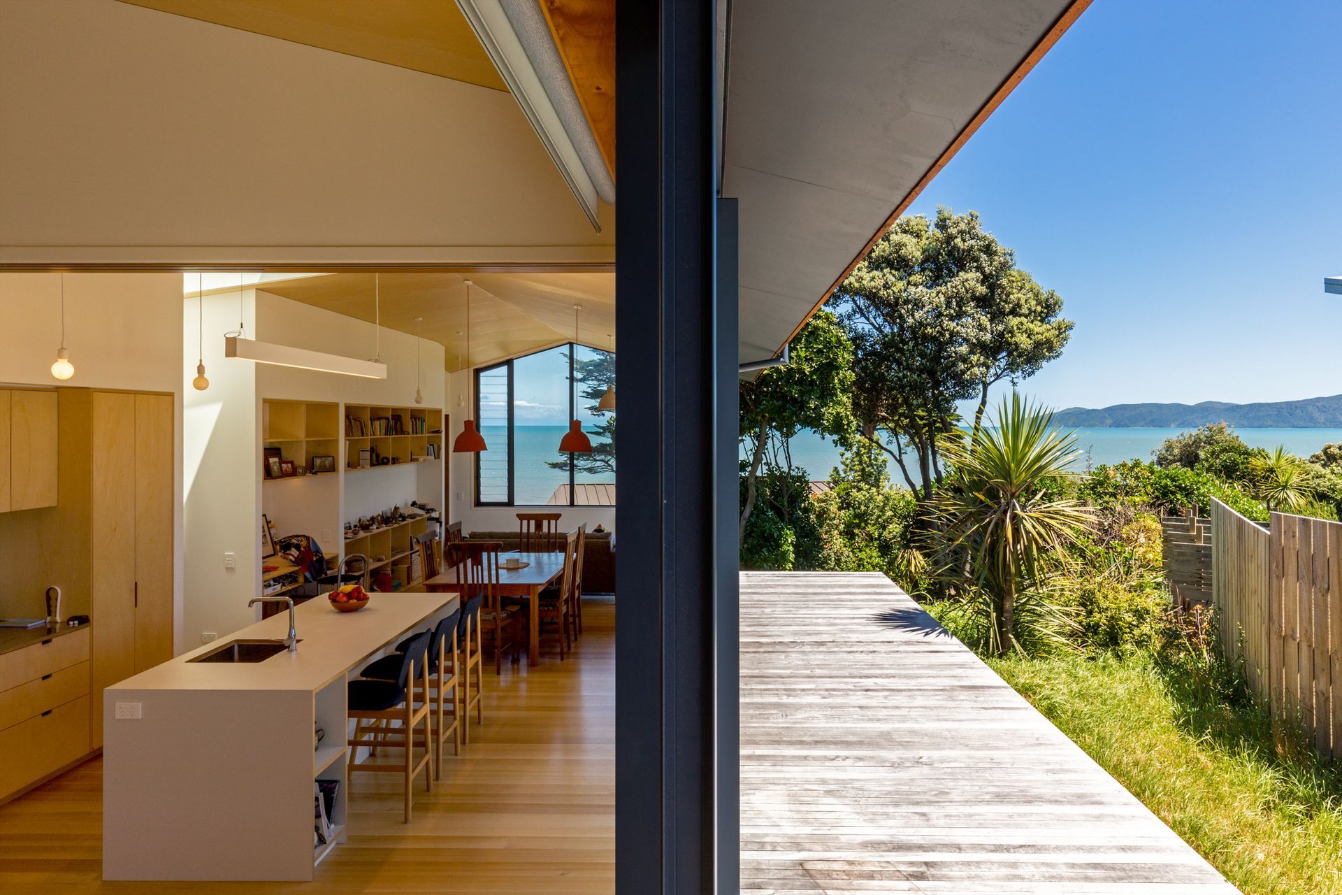 Macaskill-HouseDeck-KitchenRussell-Kleyn5.jpg