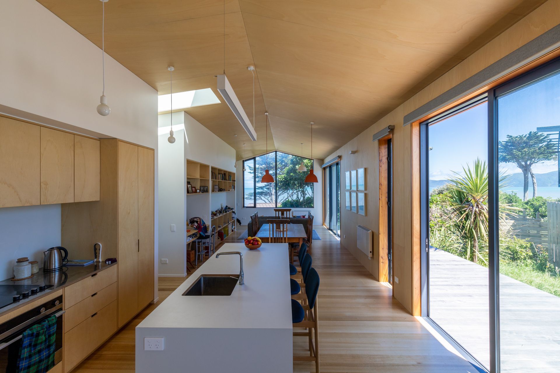Macaskill-HouseKitchenRussell-Kleyn7.jpg