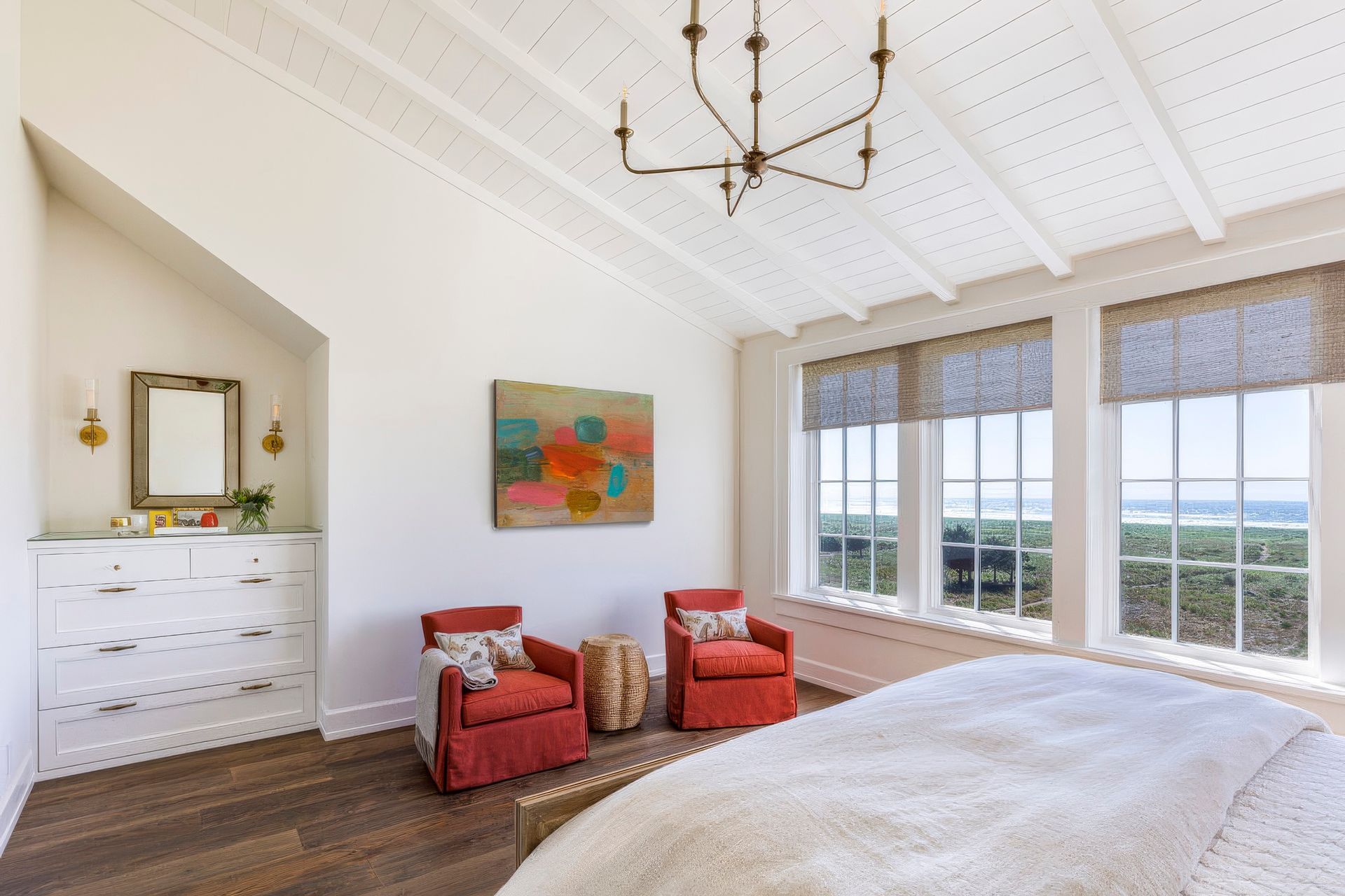 Oregon-Beach-Houseguestbed2-1024x753-1-upscaled-by-Replicate.jpg