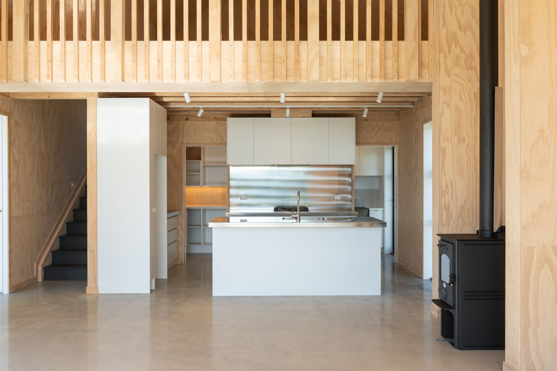 Pahoia Beach Barn