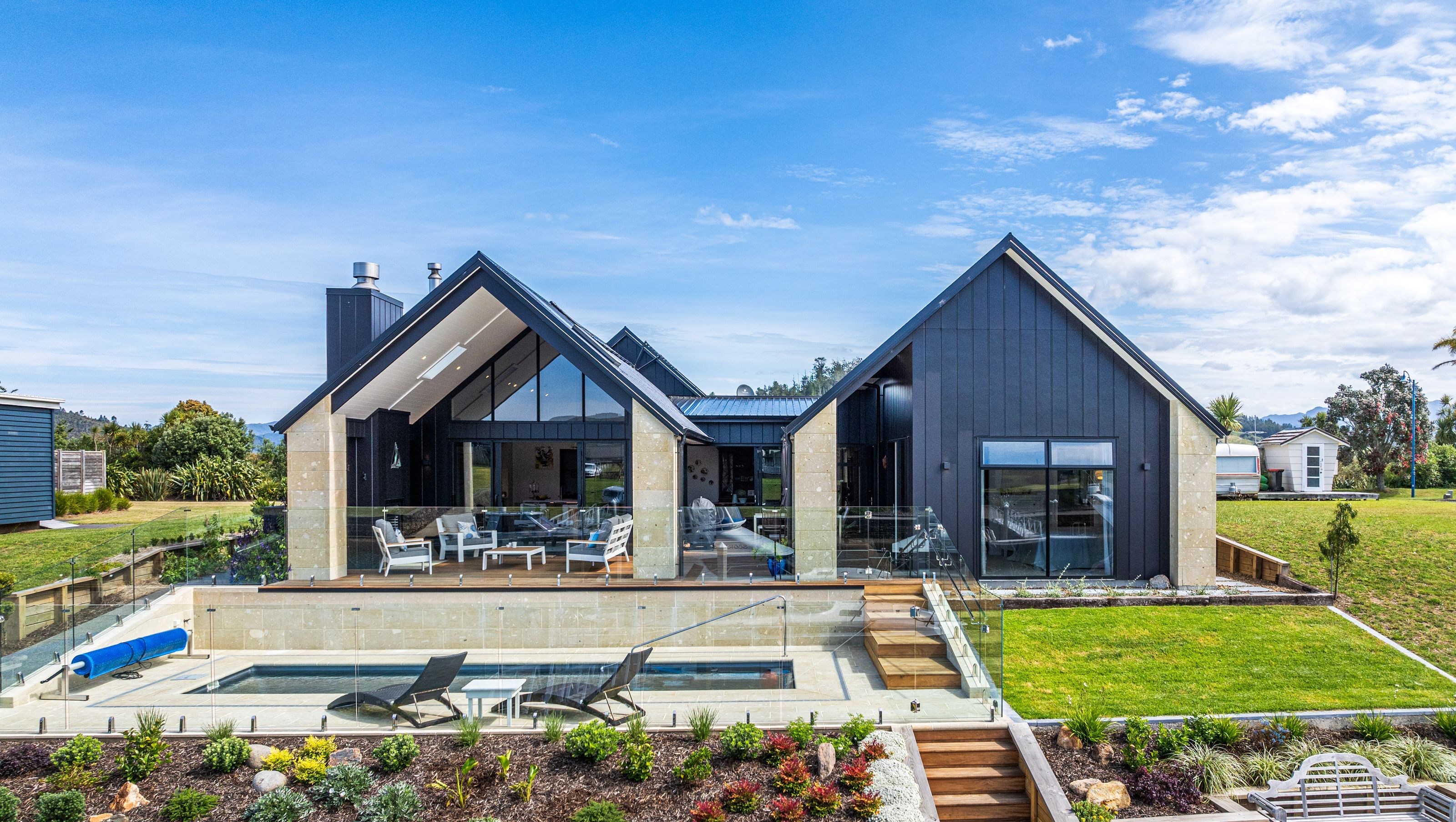 Landmark Living On The Waterways