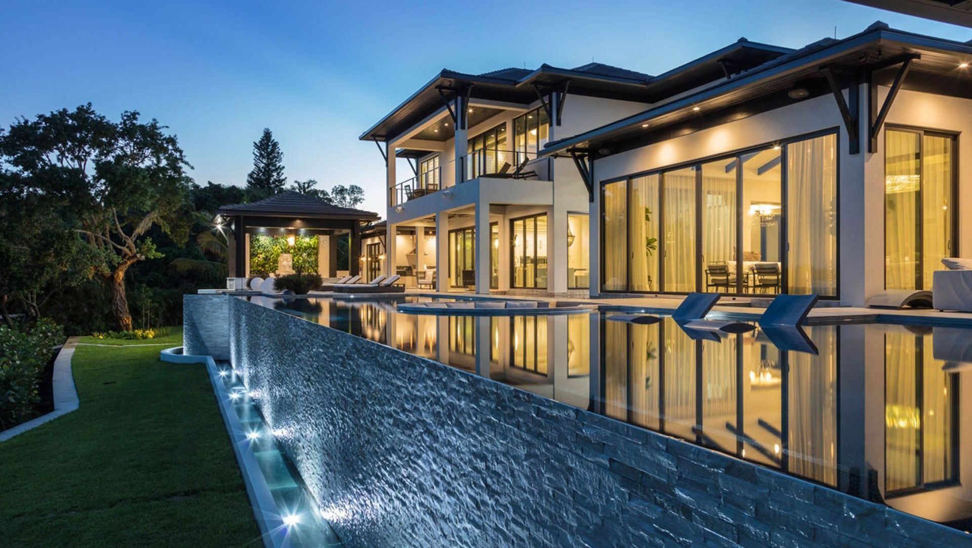 Vista Del Mar banner