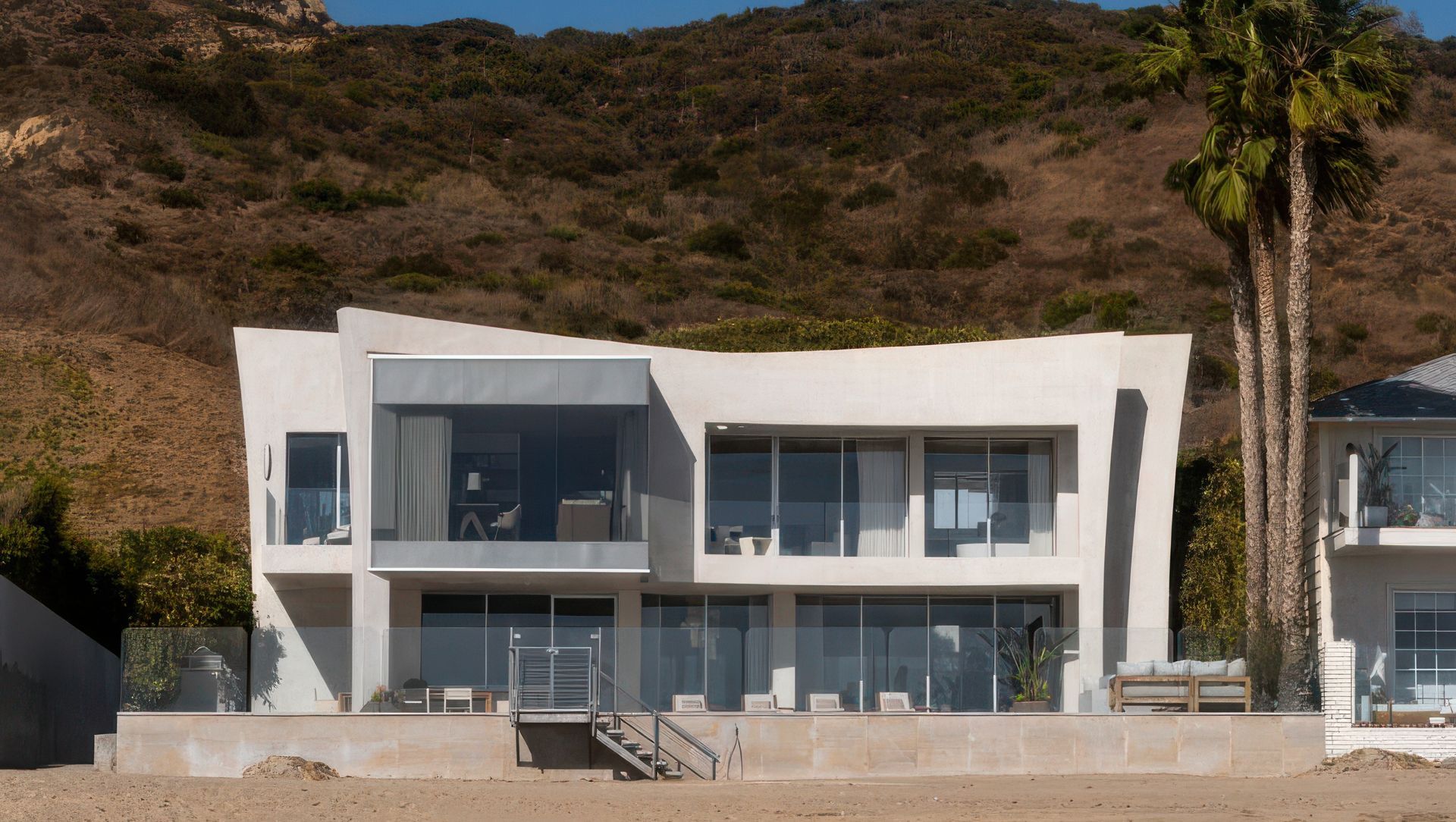 Malibu Beach House banner