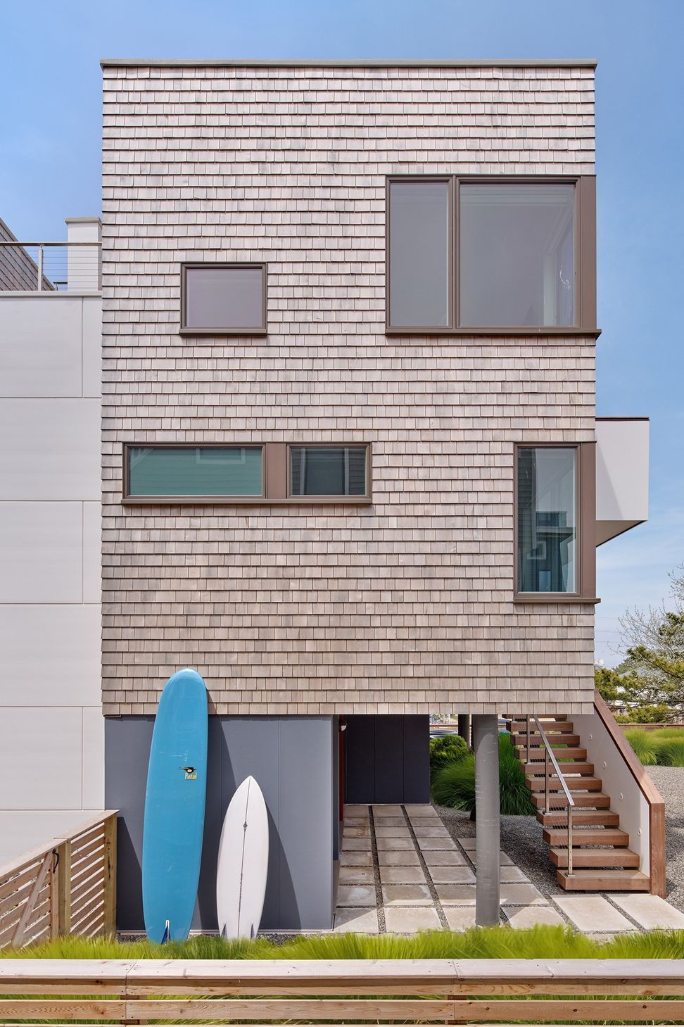 imgi17gap-house-lbi-east-elevation-vignette.jpg