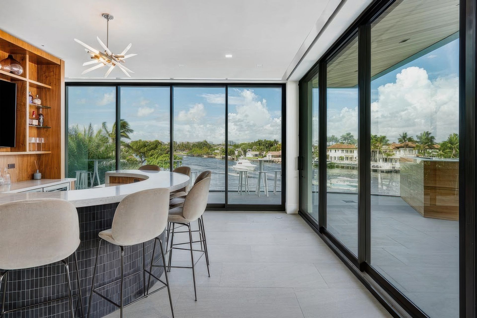 imgi22private-home-bar-interiors-in-modern-tropical-home-gigapixel-standard-v2-2x.jpg