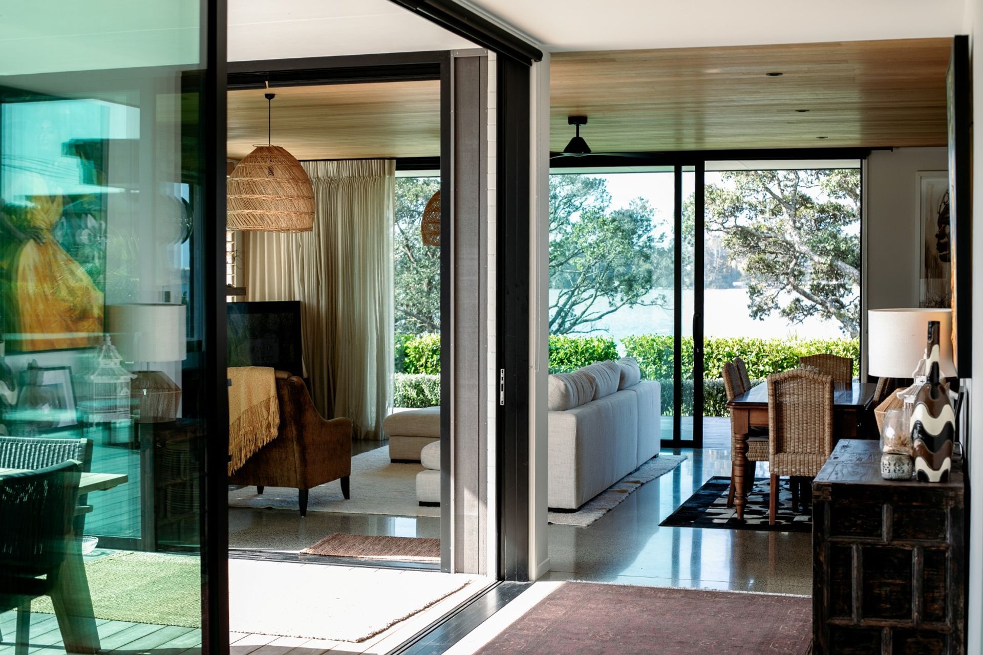 internal-courtyard-with-sliding-doors-into-living-area-arcline-architecture.jpg