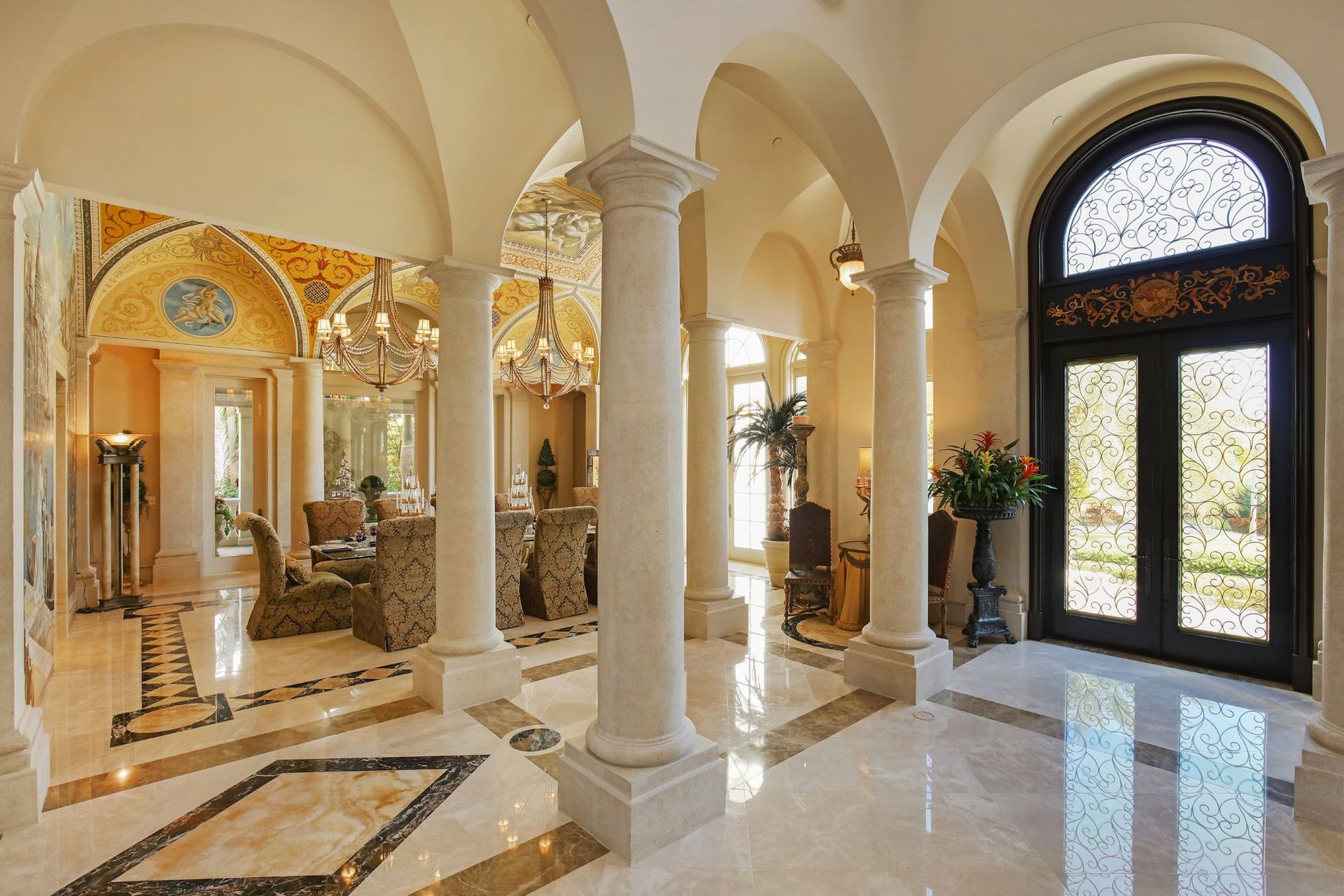 serenissima-longboat-key-foyer-arched-colonnade-04.jpg