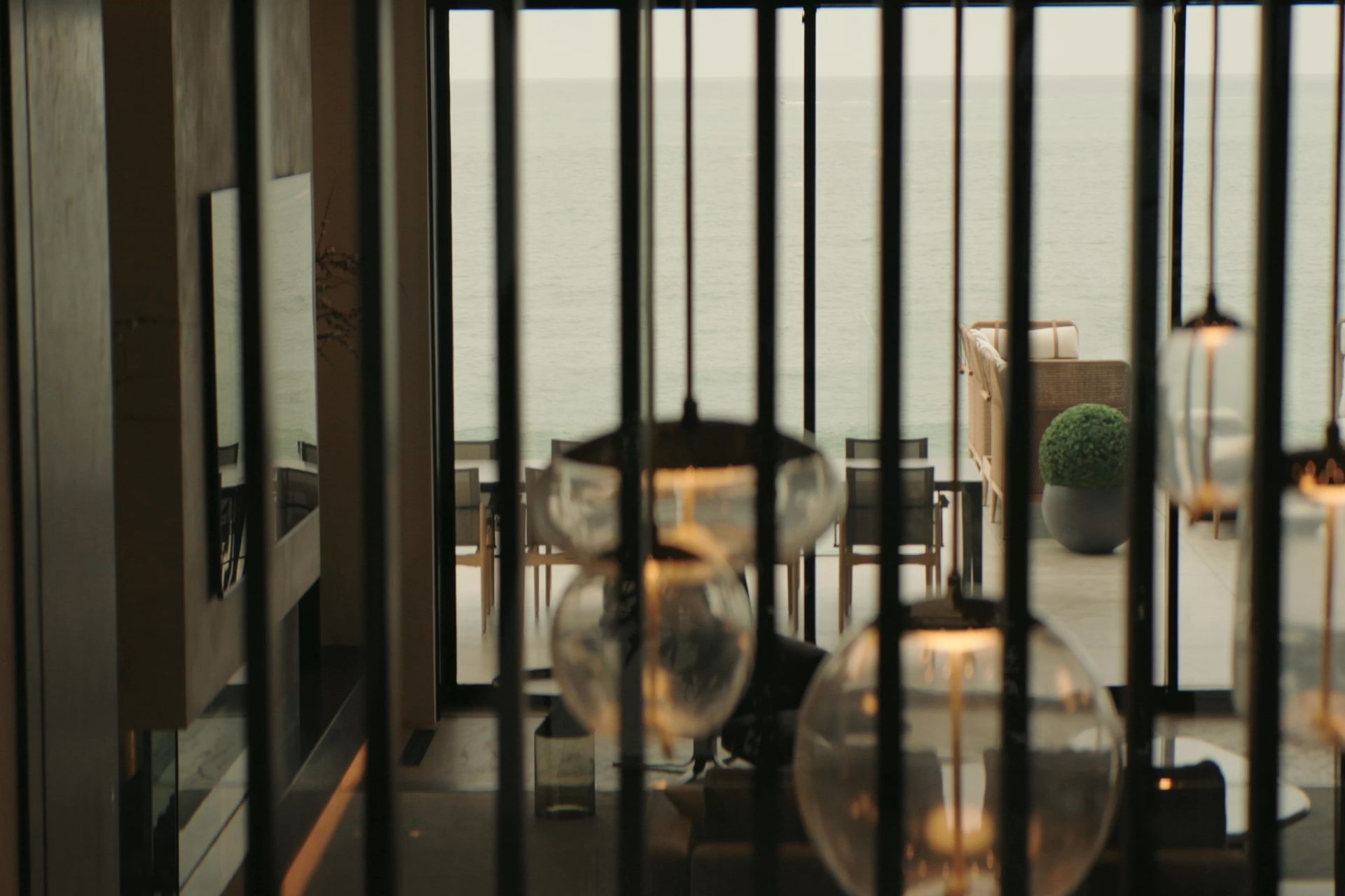 thumbnail-v8.jpg