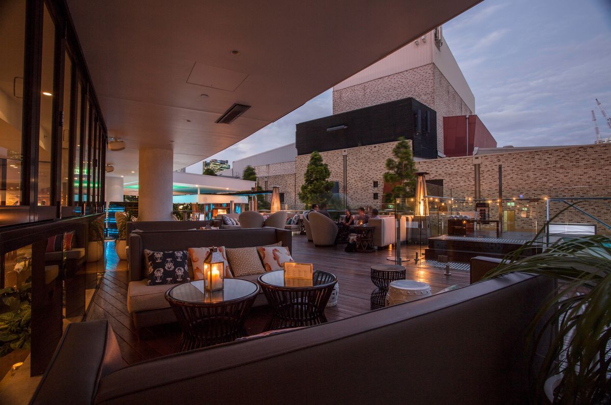 Soleil Pool Bar