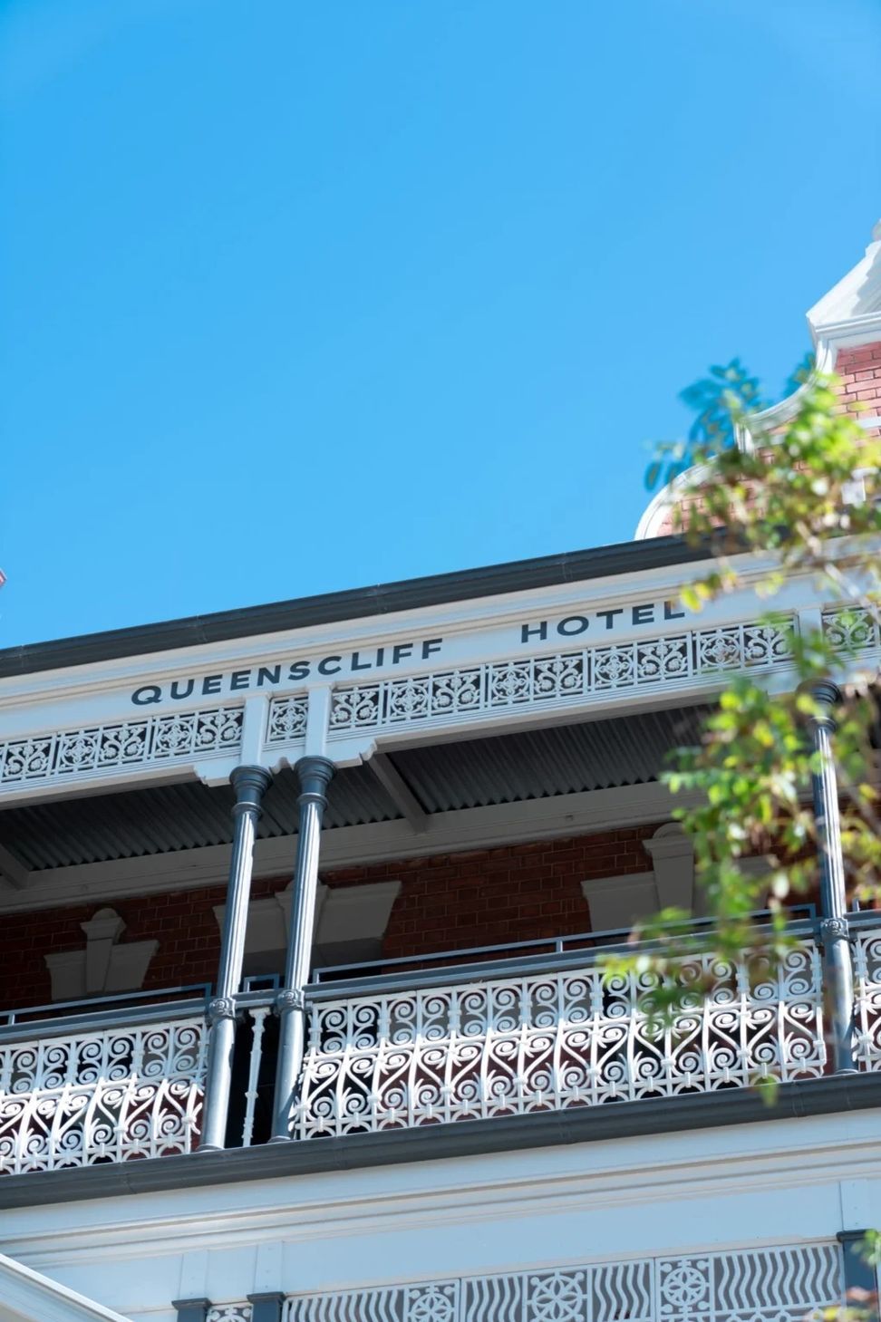 QUEENSCLIFFHOTELPROJECTRMSTRADERSNATURALSTONESUPPLIERMELBOURNE-34-1024x1536-ap-compressed.jpg