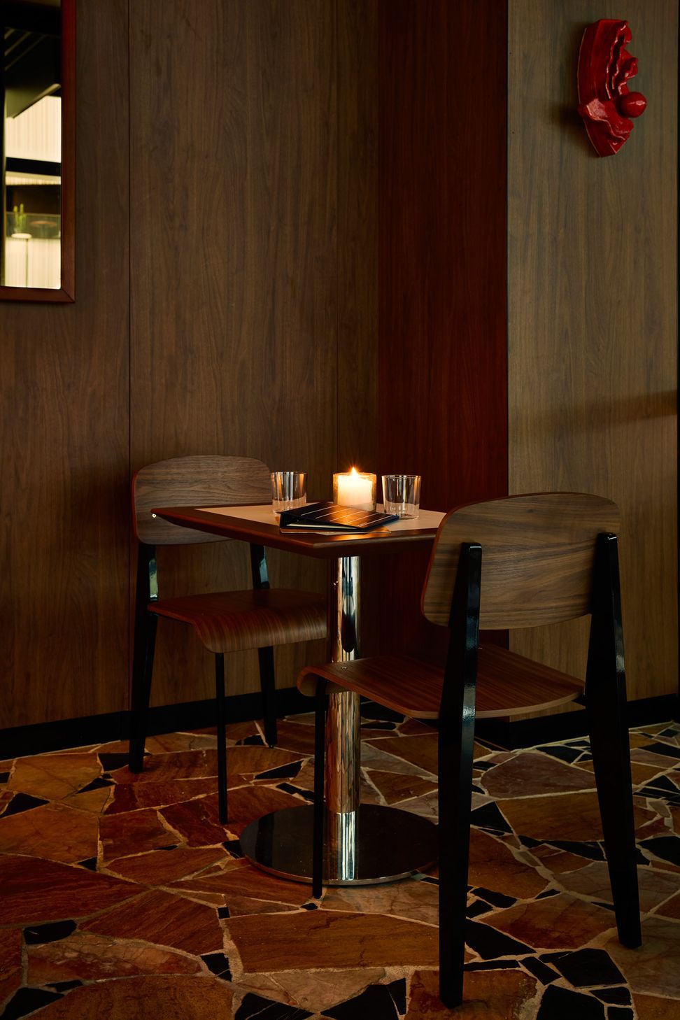 TheIntlWineBar240-v3.jpg