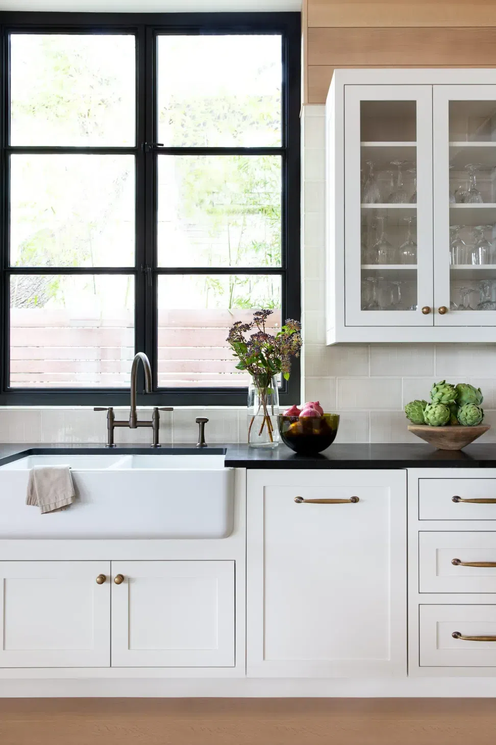 09NWHillsKitchen2.webp