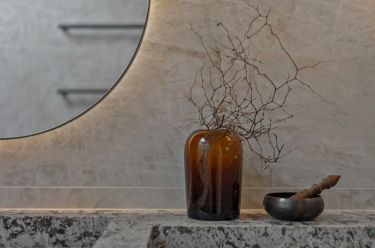 Parkview Penthouse  | Main Bathroom