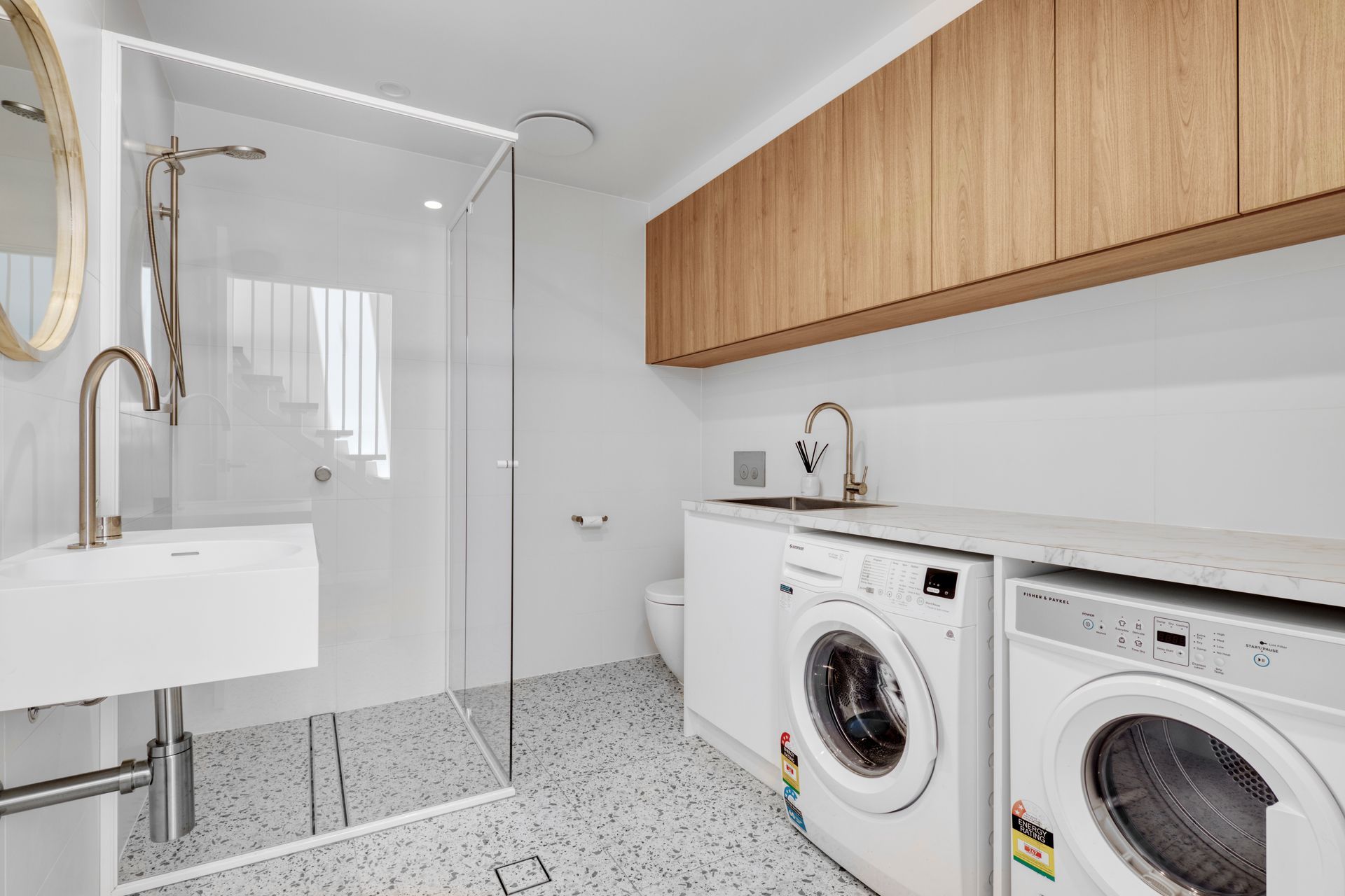 BarlowBathroomsH1-7.jpg