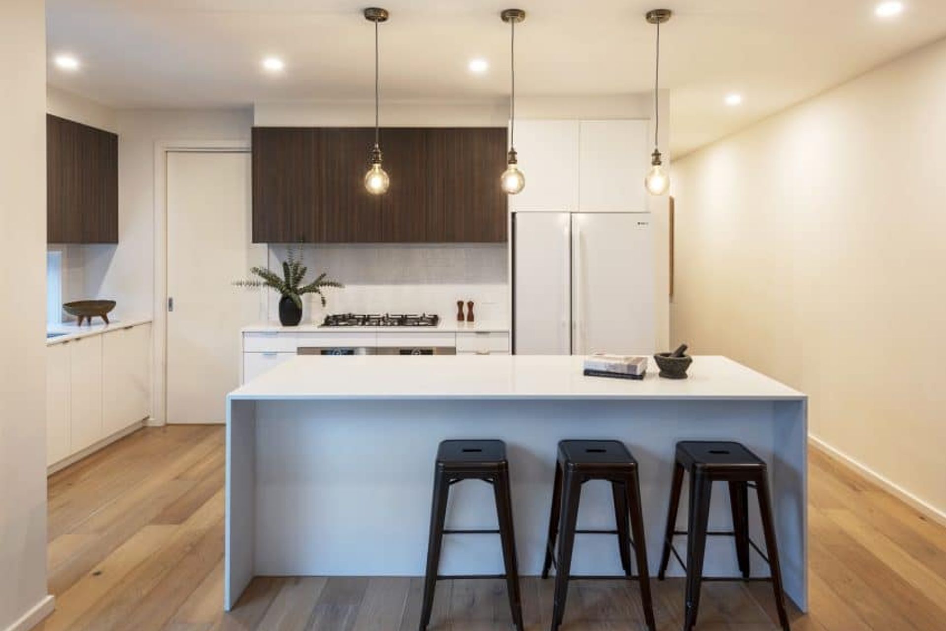 MODERN LIVING