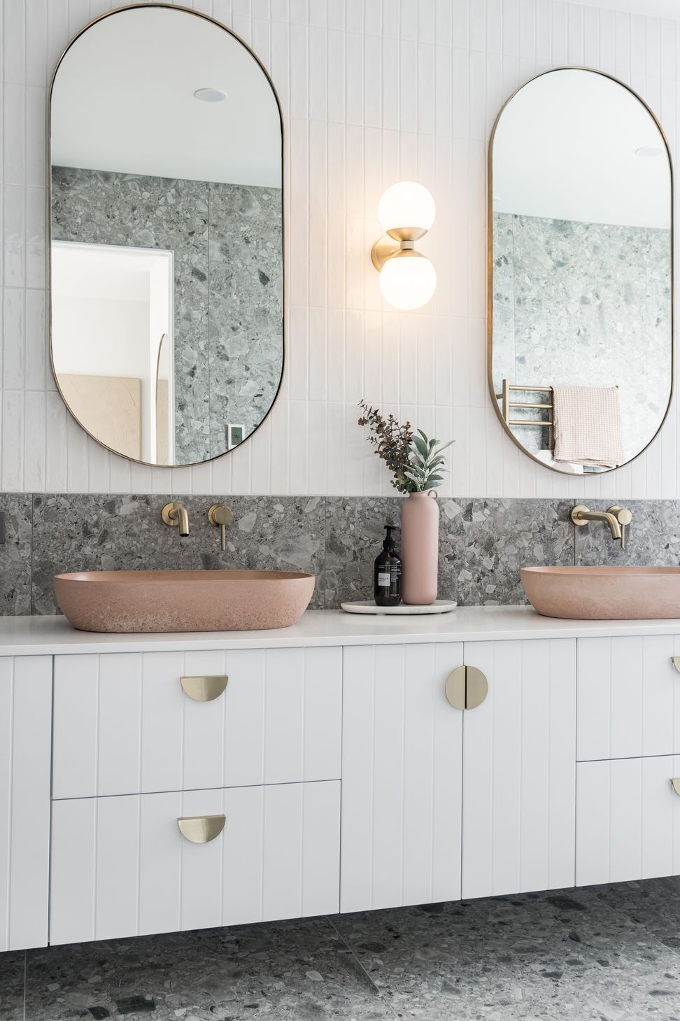 Kawhia profile in Dezigna White - Texture. Design by Hannah Farrant, White Wood Homes Cambridge.