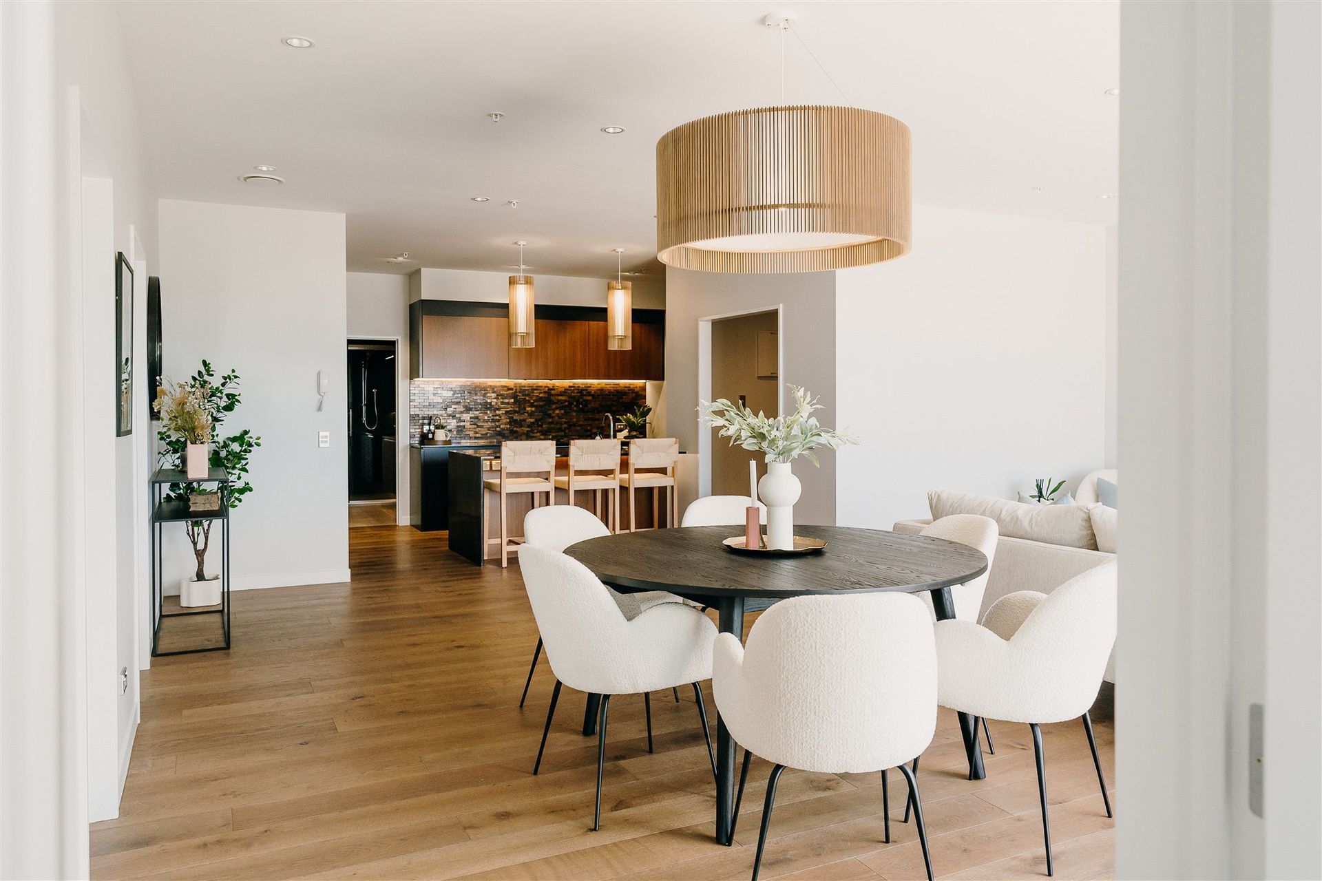 Coastal + Luxurious