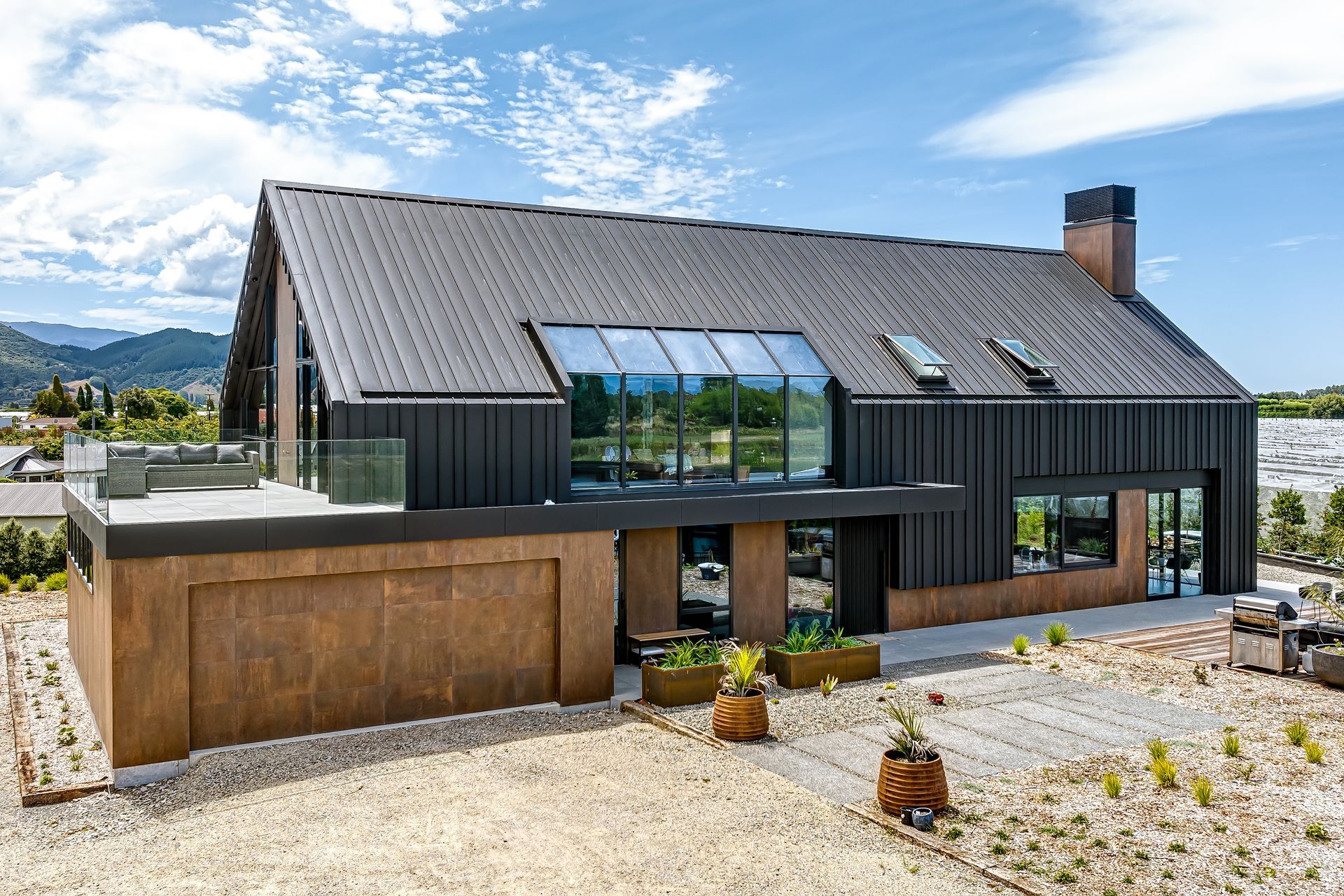 LivingDesignRiverRdDJI0869.jpg