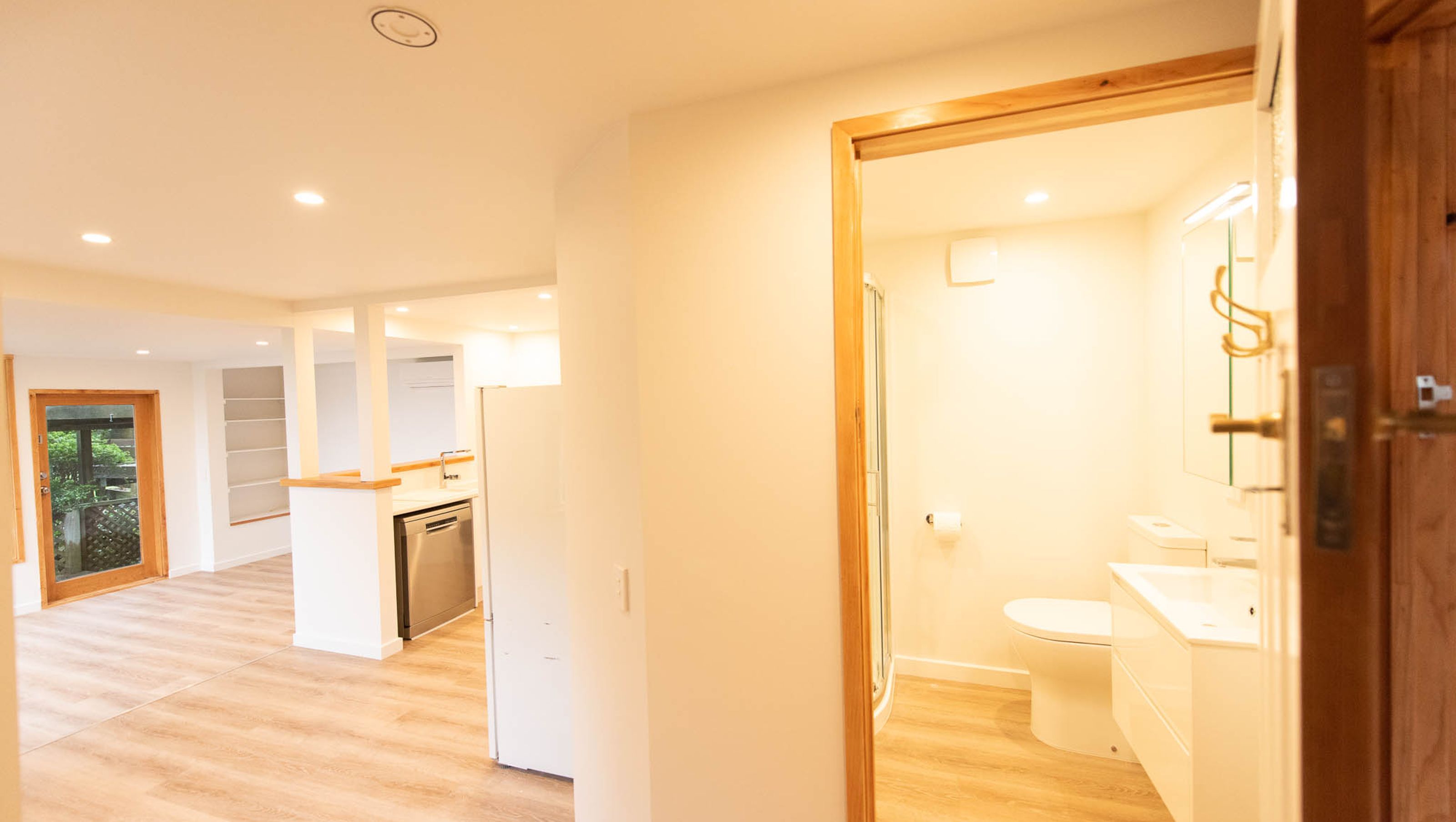 Downstairs Flat & Deck