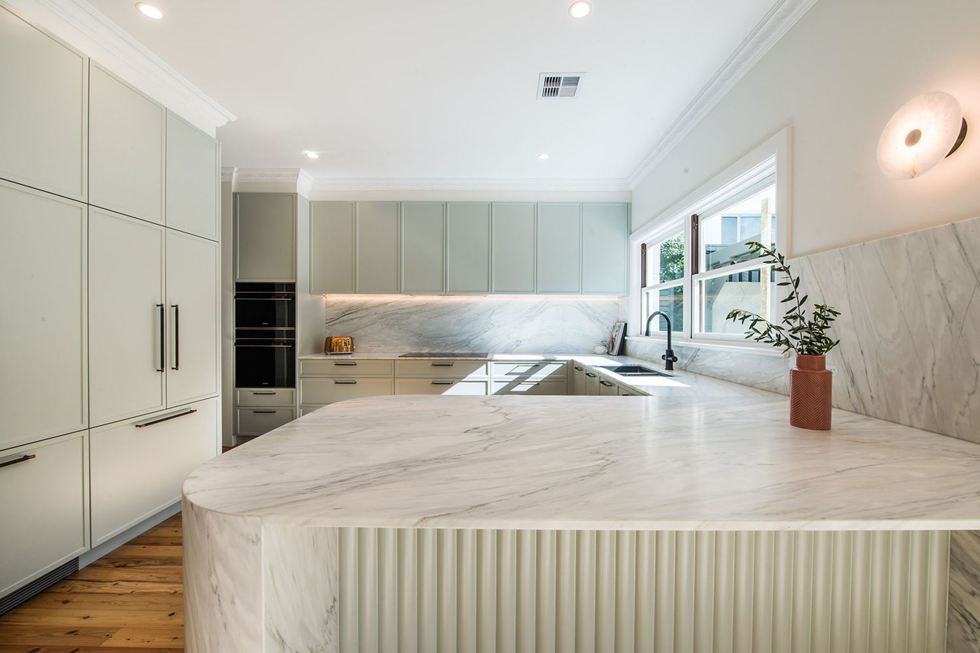 Modern-Luxury-Premier-Kitchens-design-renovation-gitani-polytec-Dulux-Smeg-Abey-Frank-Zip-Hepburn-Handles-02.jpg