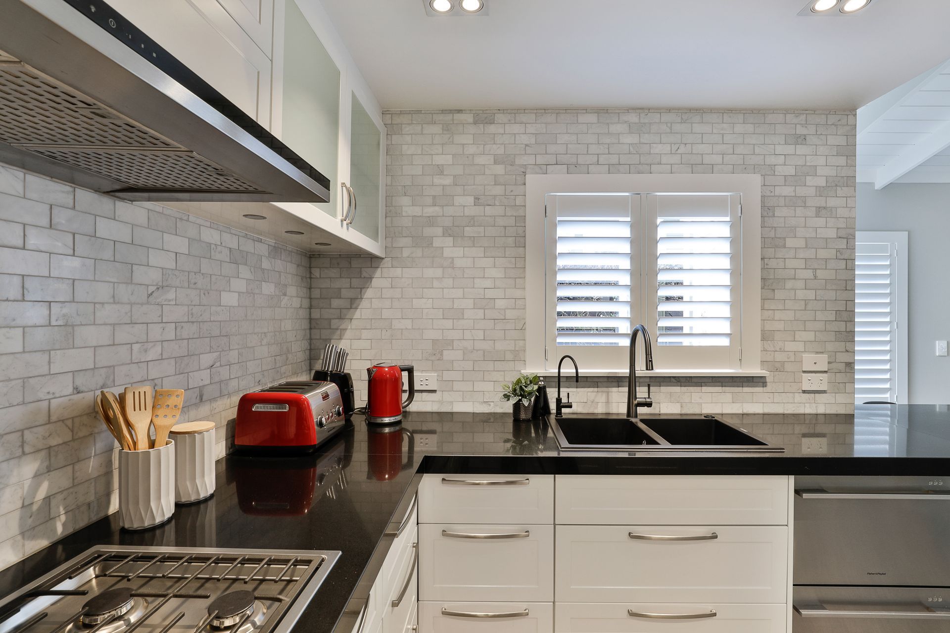 Stone Carrara Satin Brick 300x300mm mosaic.