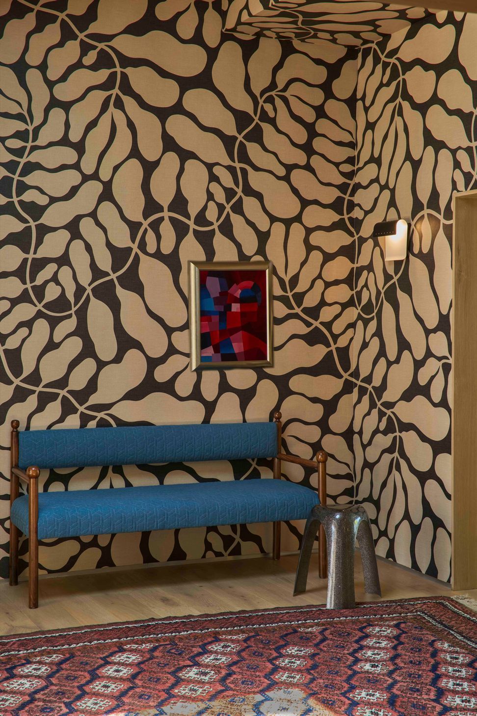 dona-marta-the-warren-interior-design-mid-century-modern-entry-statement-wallpaper-sconce-corner-10-studio-city-ap-compressed.jpg
