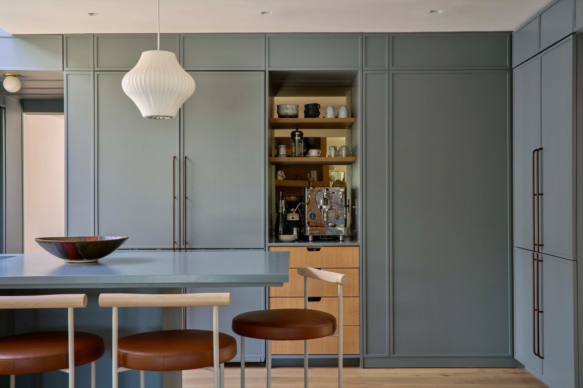 dona-marta-the-warren-interior-design-mid-century-modern-kitchen-island-nelson-pendant-coffee-bar-15-studio-city-ap-compressed.jpg