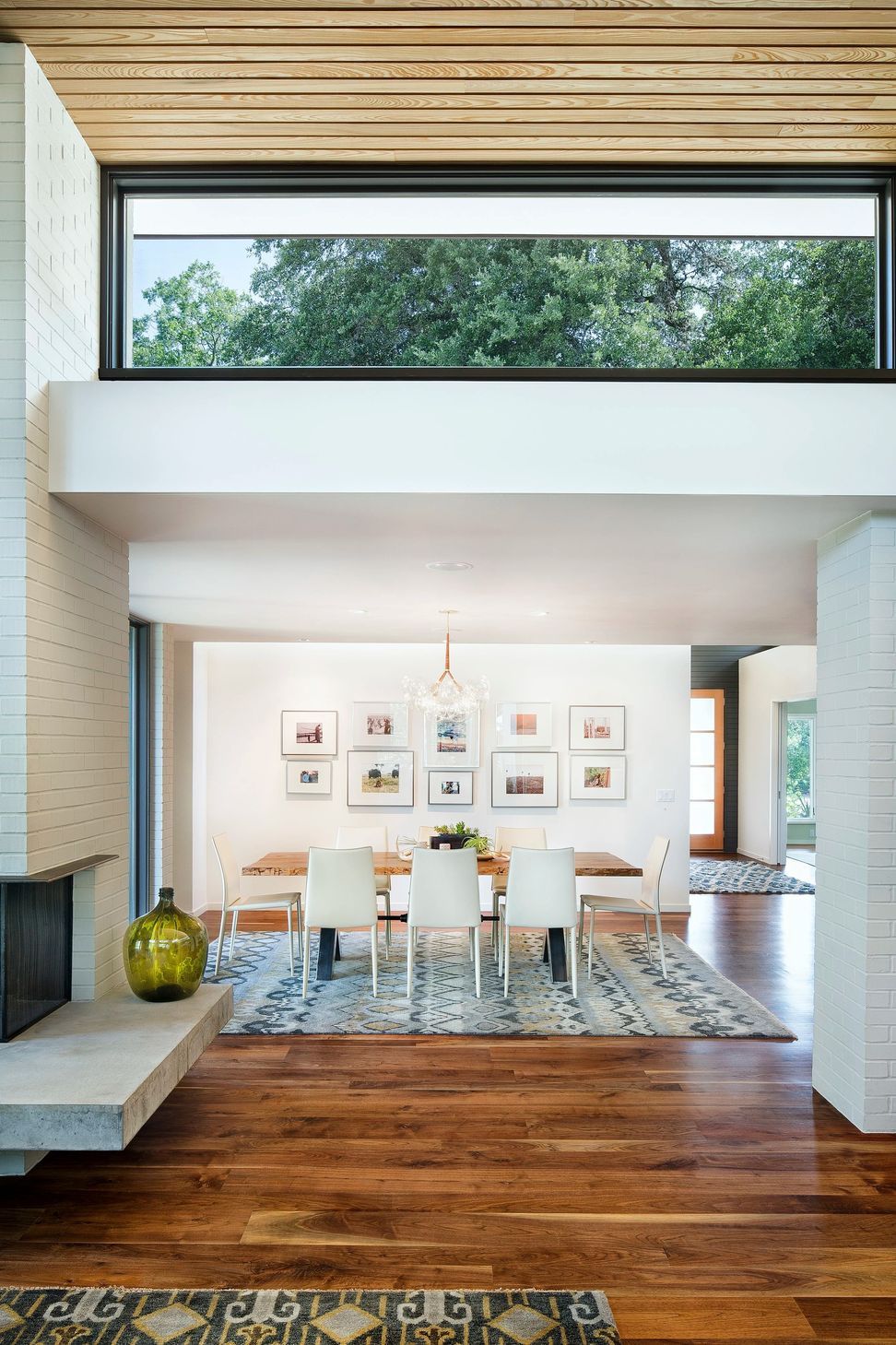 imgi80allison2Bburke2Binterior2BdesignPaul2BFinkelaustin2Binterior2Bdesigner22.jpg
