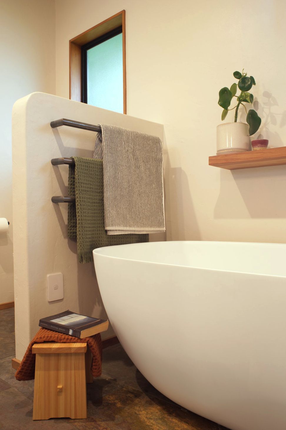 kate-pilot-design-wainui-residential-auckland-nz-3.jpg