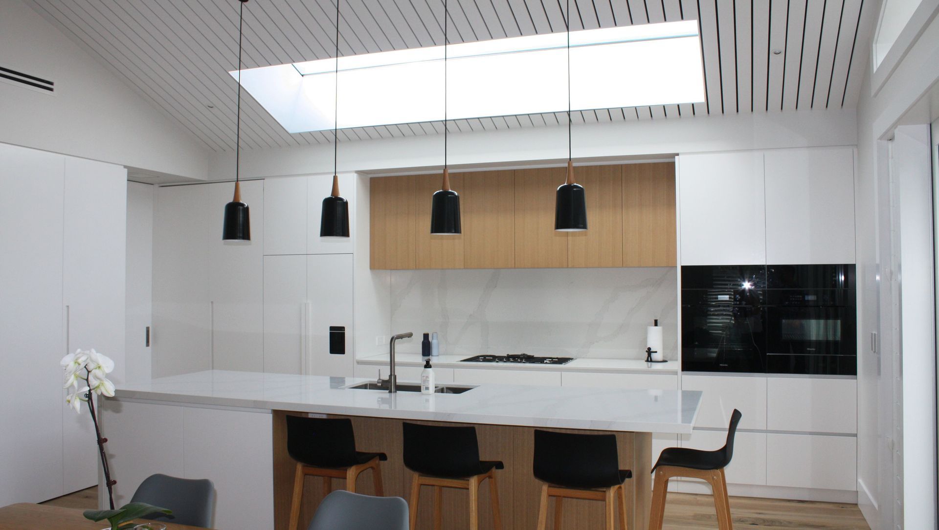 Modern family home banner