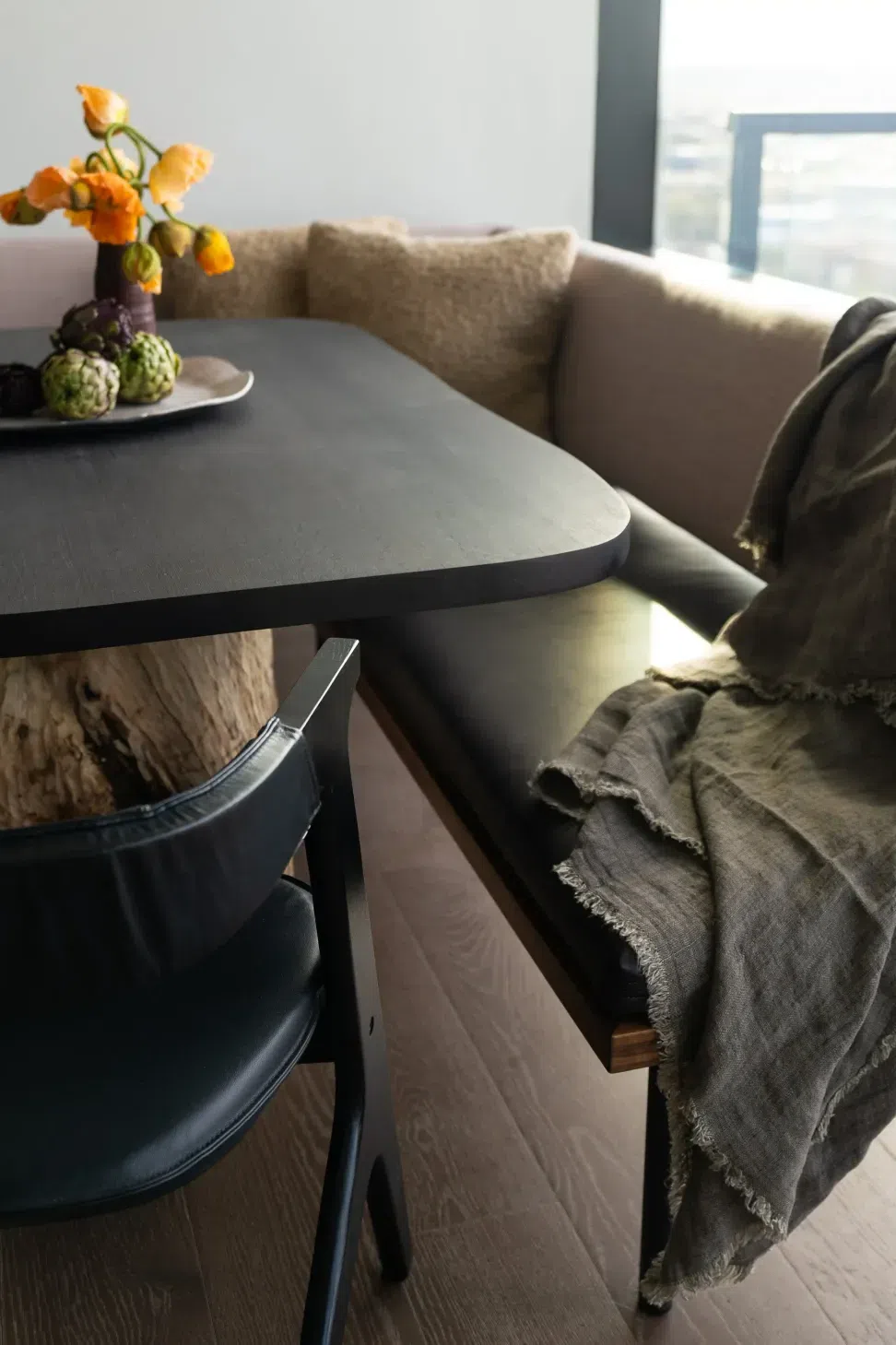 03DiningDetail.webp