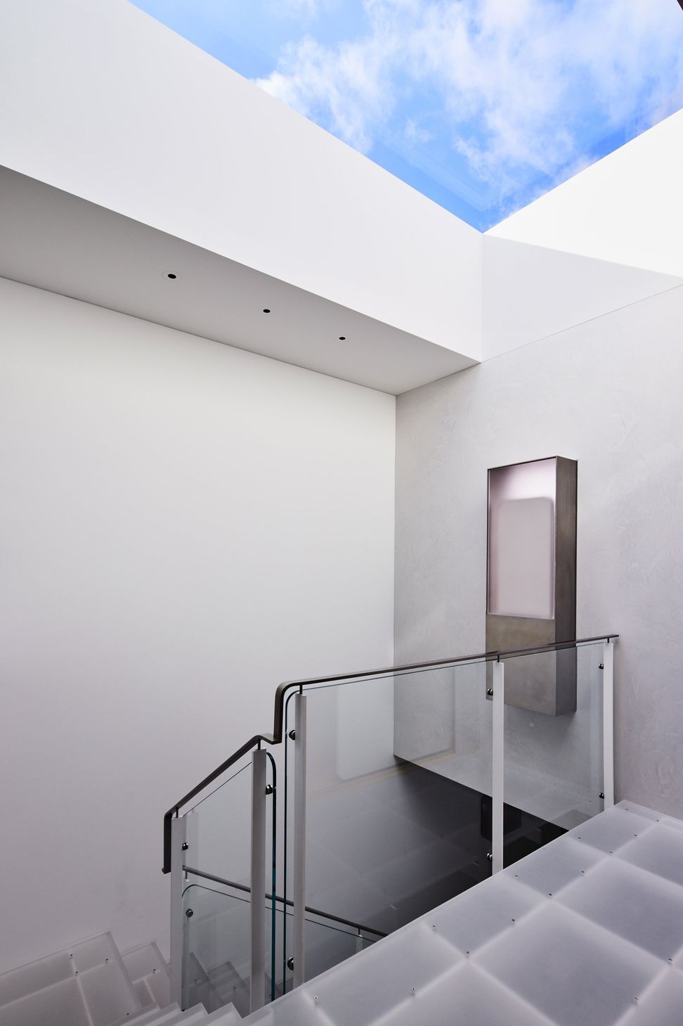 220419StudioCollinsWeirNoe4596.jpg