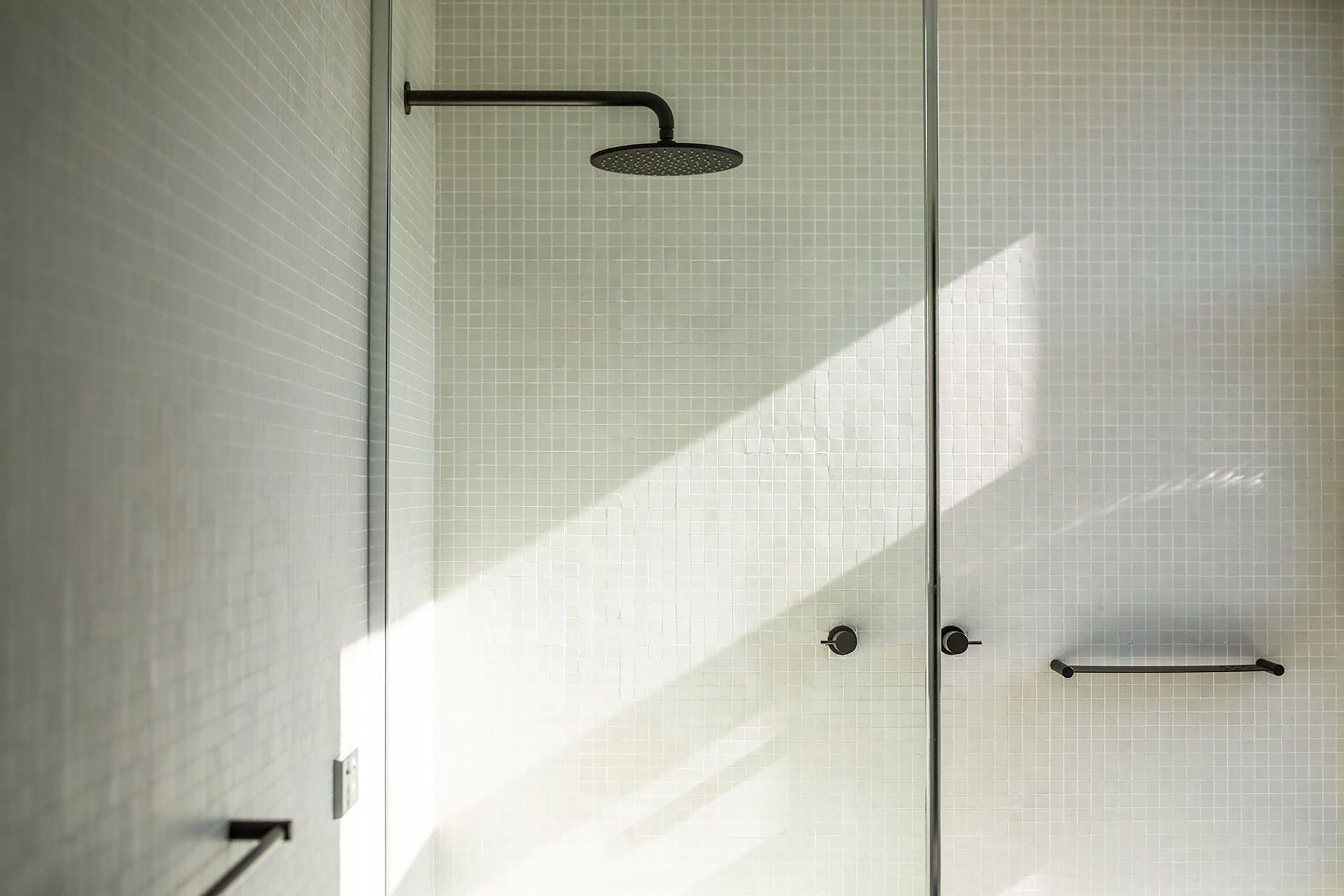 6-bathroom-detail-2.jpg