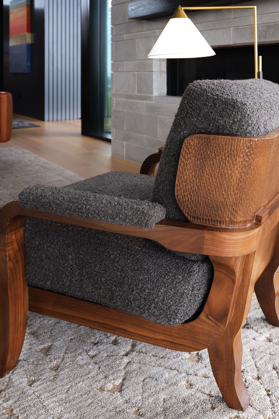 livingchairdetail.jpg