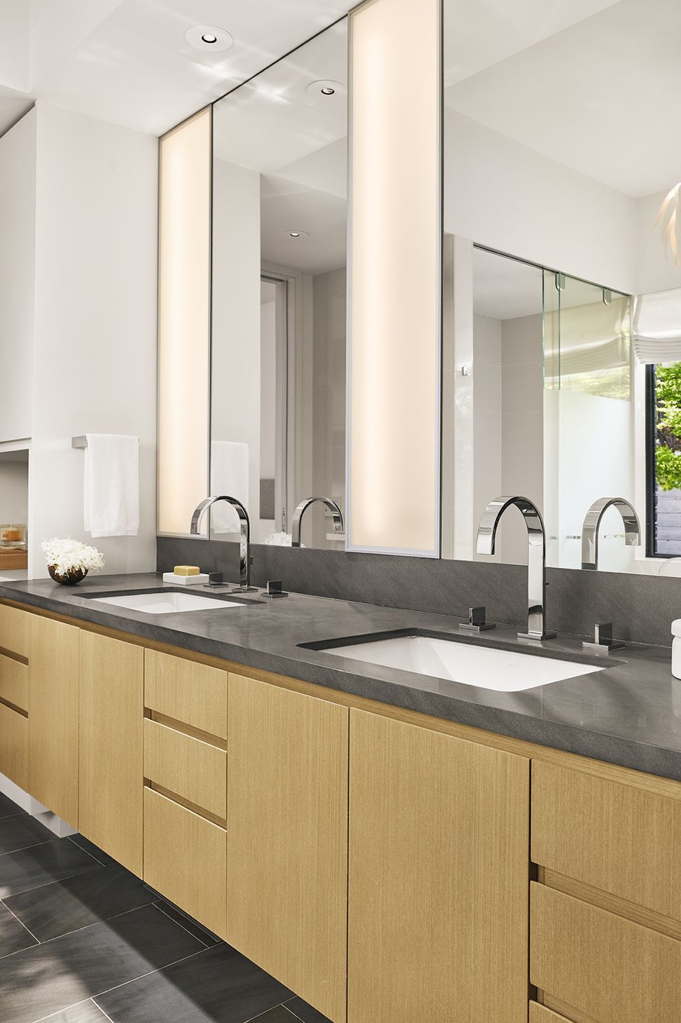 masterbathcounter124317-v2.jpg